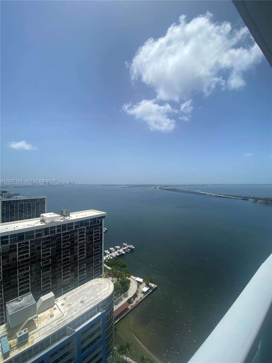 Skyline On Brickell at 2101 Brickell Ave, Miami, FL 33129 - For Rent photo 5