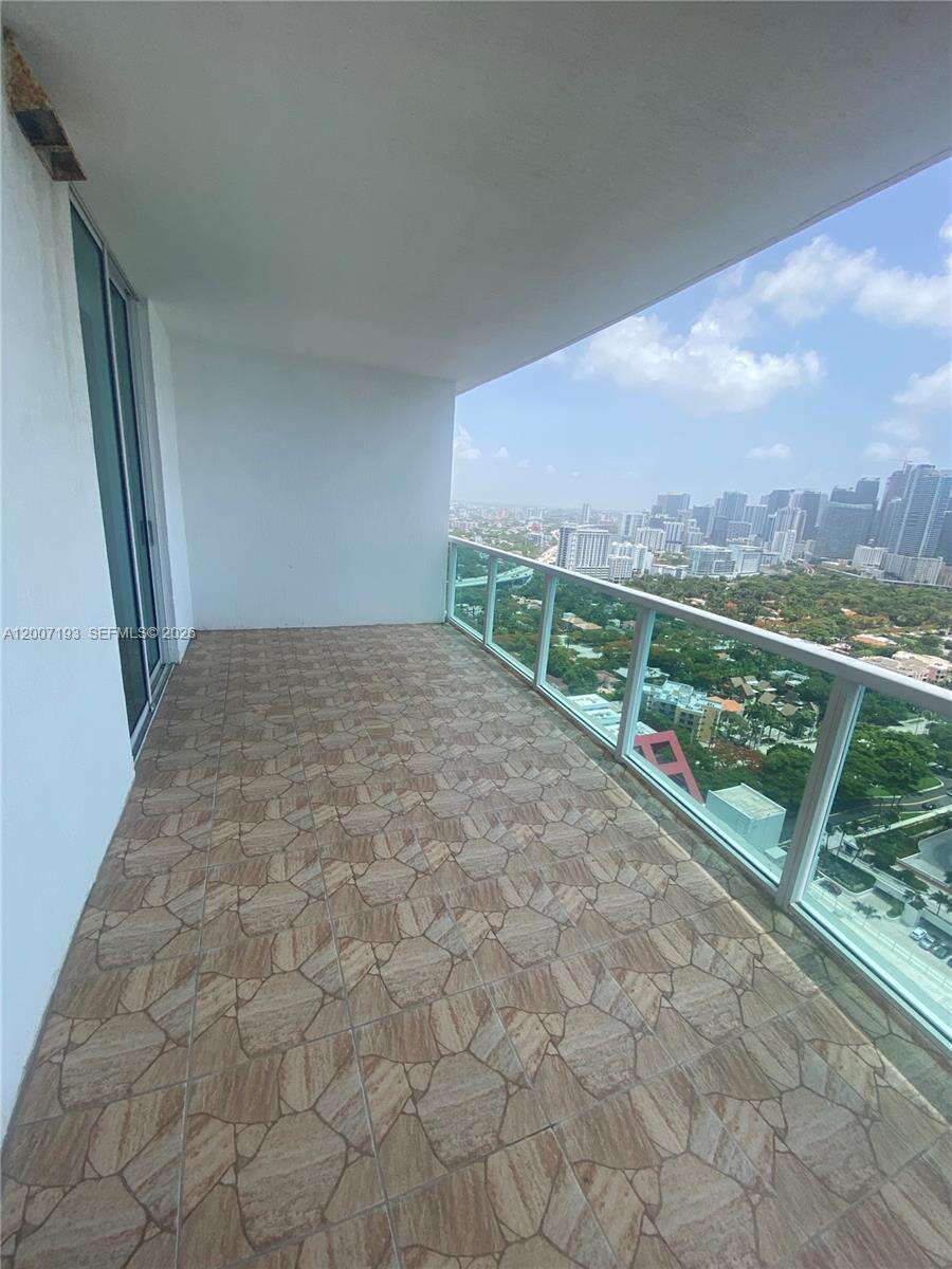 Skyline On Brickell at 2101 Brickell Ave, Miami, FL 33129 - For Rent photo 8