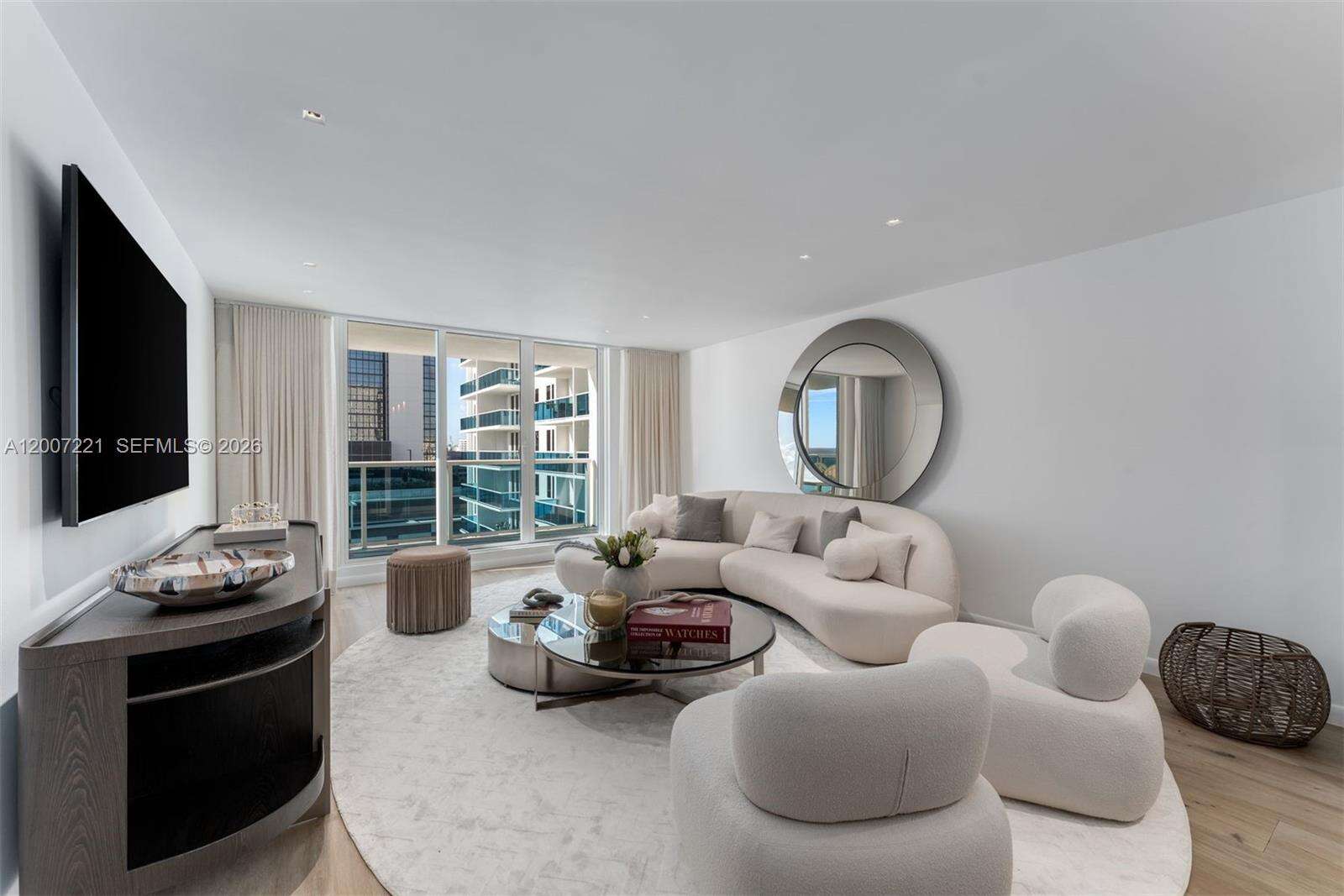 Roney Palace at 2301 Collins Ave, Miami Beach, FL 33139 - For Rent photo 2