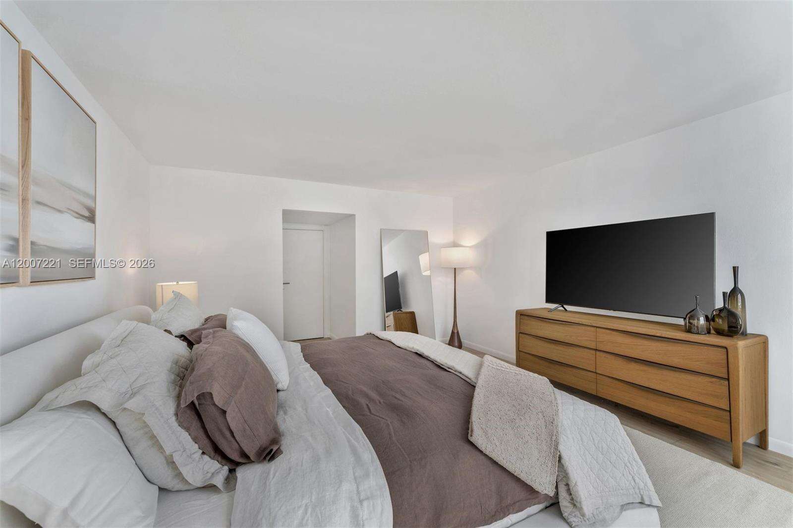 Roney Palace at 2301 Collins Ave, Miami Beach, FL 33139 - For Rent photo 20