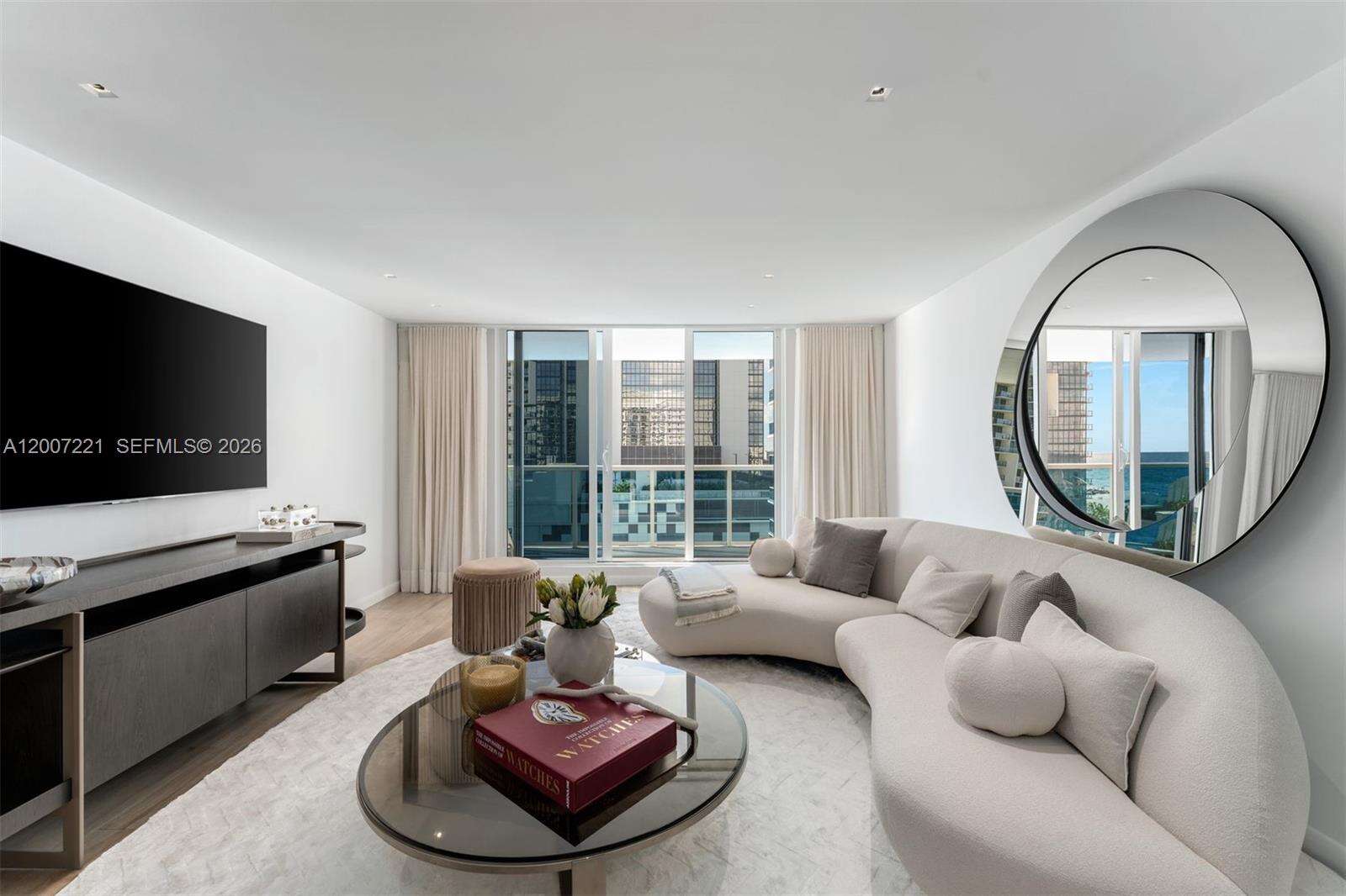 Roney Palace at 2301 Collins Ave, Miami Beach, FL 33139 - For Rent photo 9