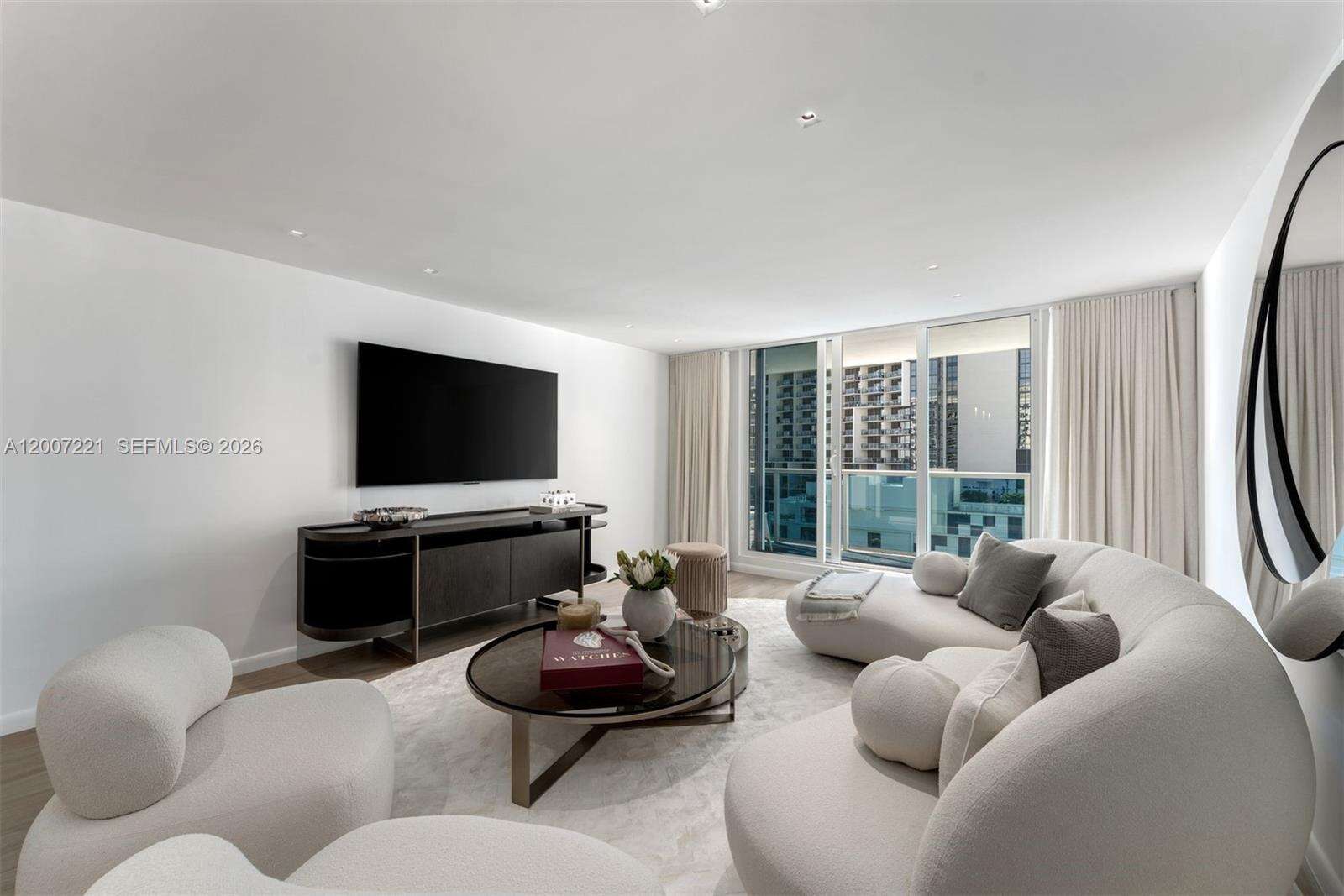 Roney Palace at 2301 Collins Ave, Miami Beach, FL 33139 - For Rent photo 10