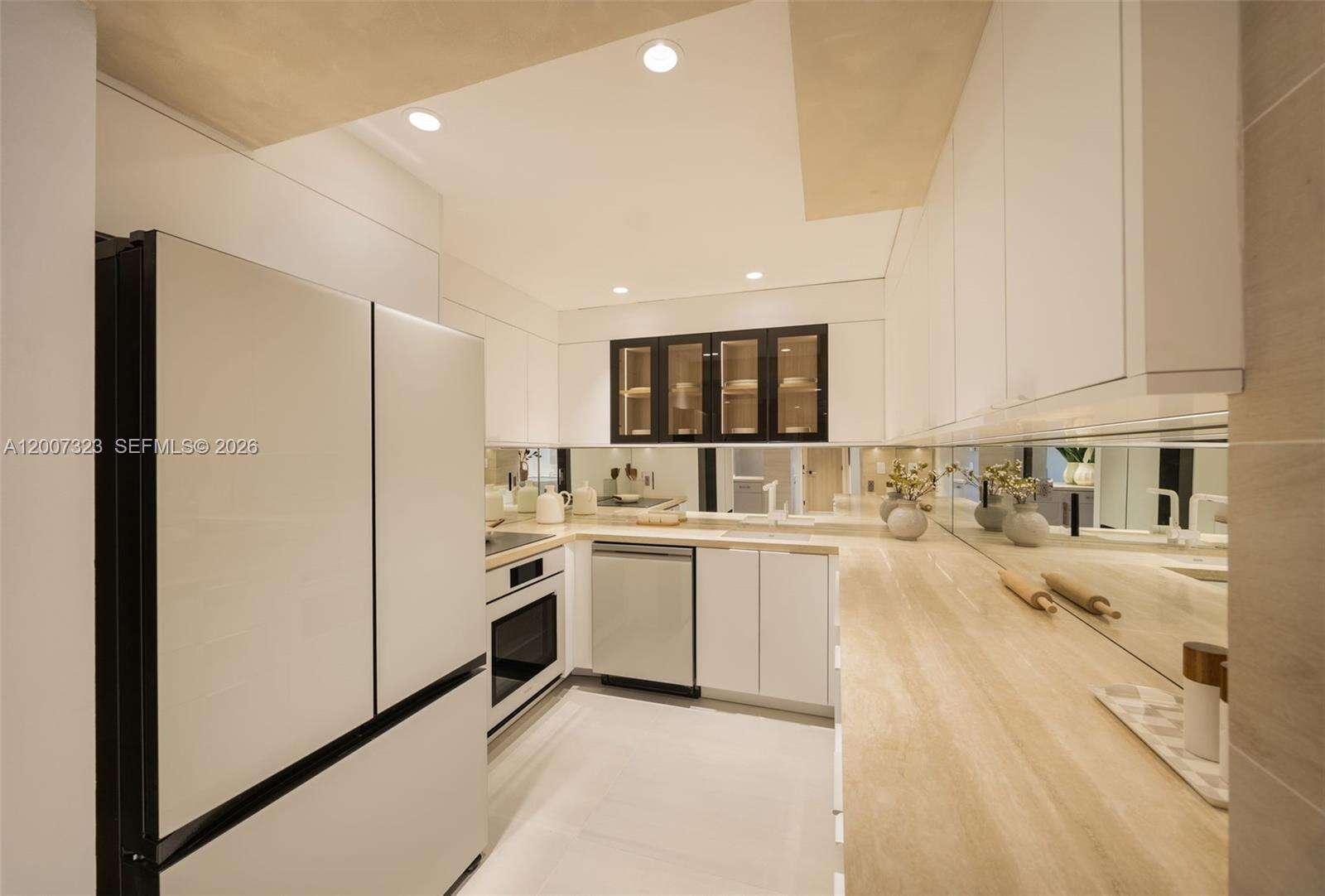 Roney Palace at 2301 Collins Ave, Miami Beach, FL 33139 - For Rent photo 12