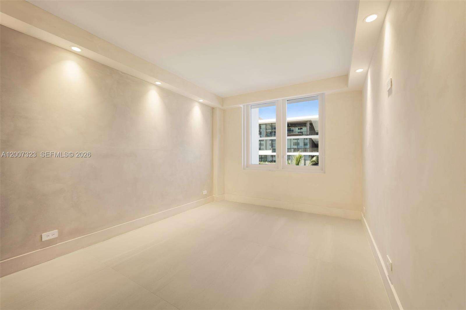 Roney Palace at 2301 Collins Ave, Miami Beach, FL 33139 - For Rent photo 13