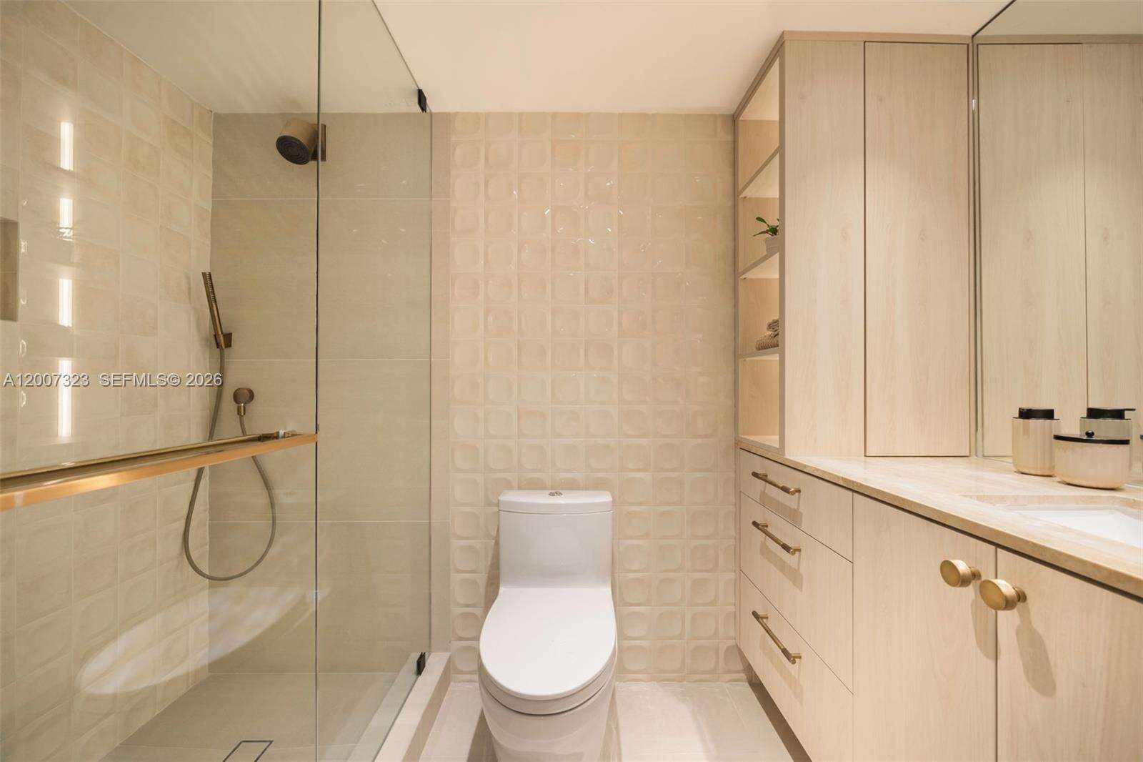 Roney Palace at 2301 Collins Ave, Miami Beach, FL 33139 - For Rent photo 15