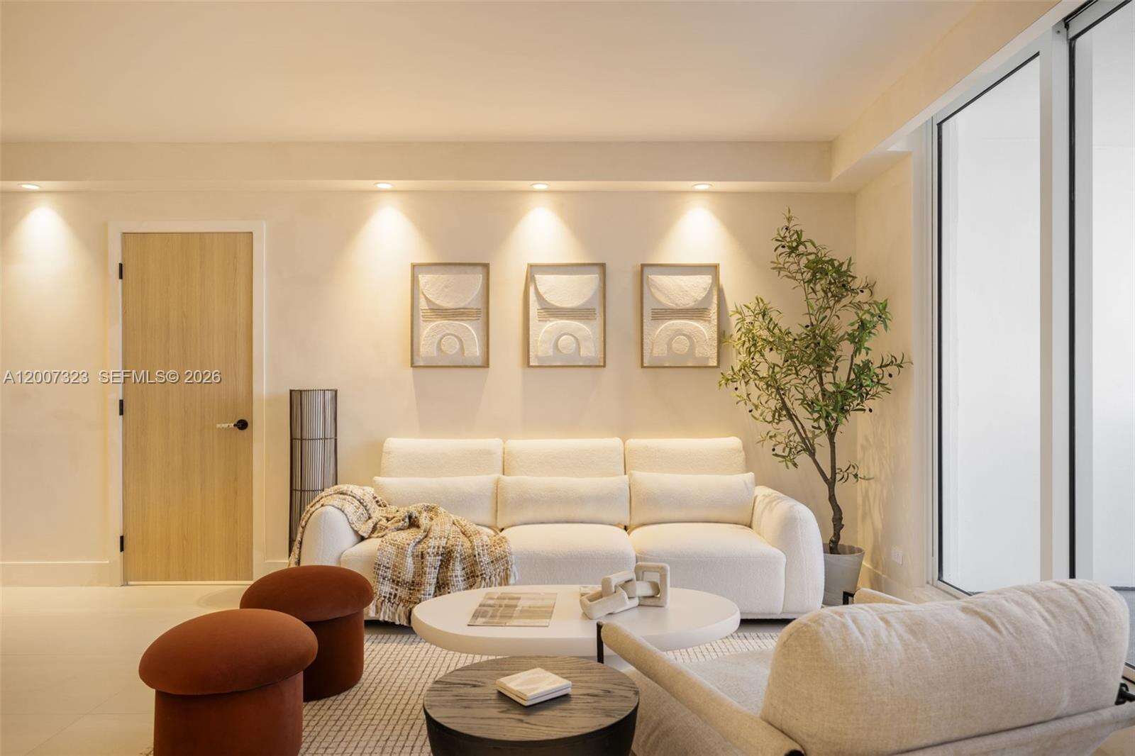 Roney Palace at 2301 Collins Ave, Miami Beach, FL 33139 - For Rent photo 8