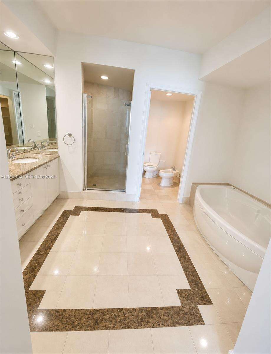 Portofino Tower at 300 Pointe Dr, Miami Beach, FL 33139 - For Rent photo 14