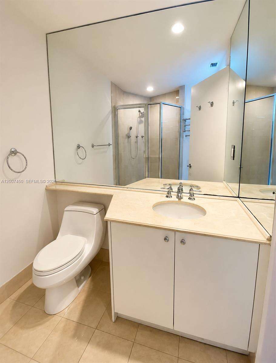 Portofino Tower at 300 Pointe Dr, Miami Beach, FL 33139 - For Rent photo 19