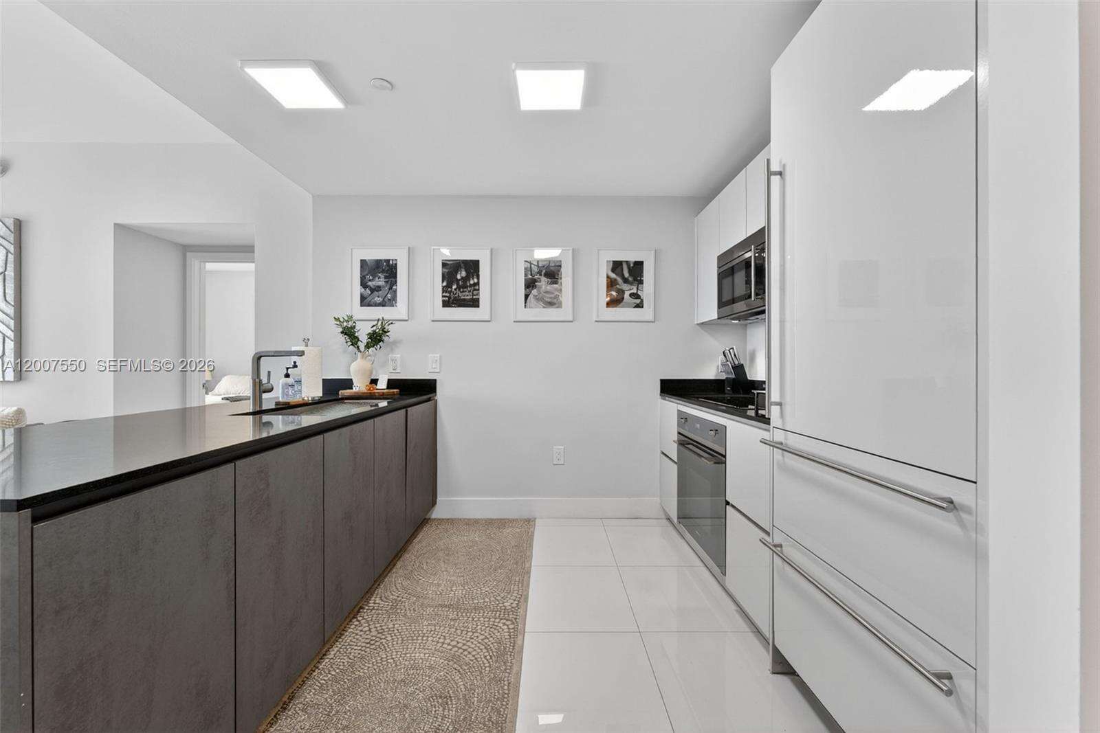 1010 Brickell at 1010 Brickell Ave, Miami, FL 33131 - For Rent photo 18
