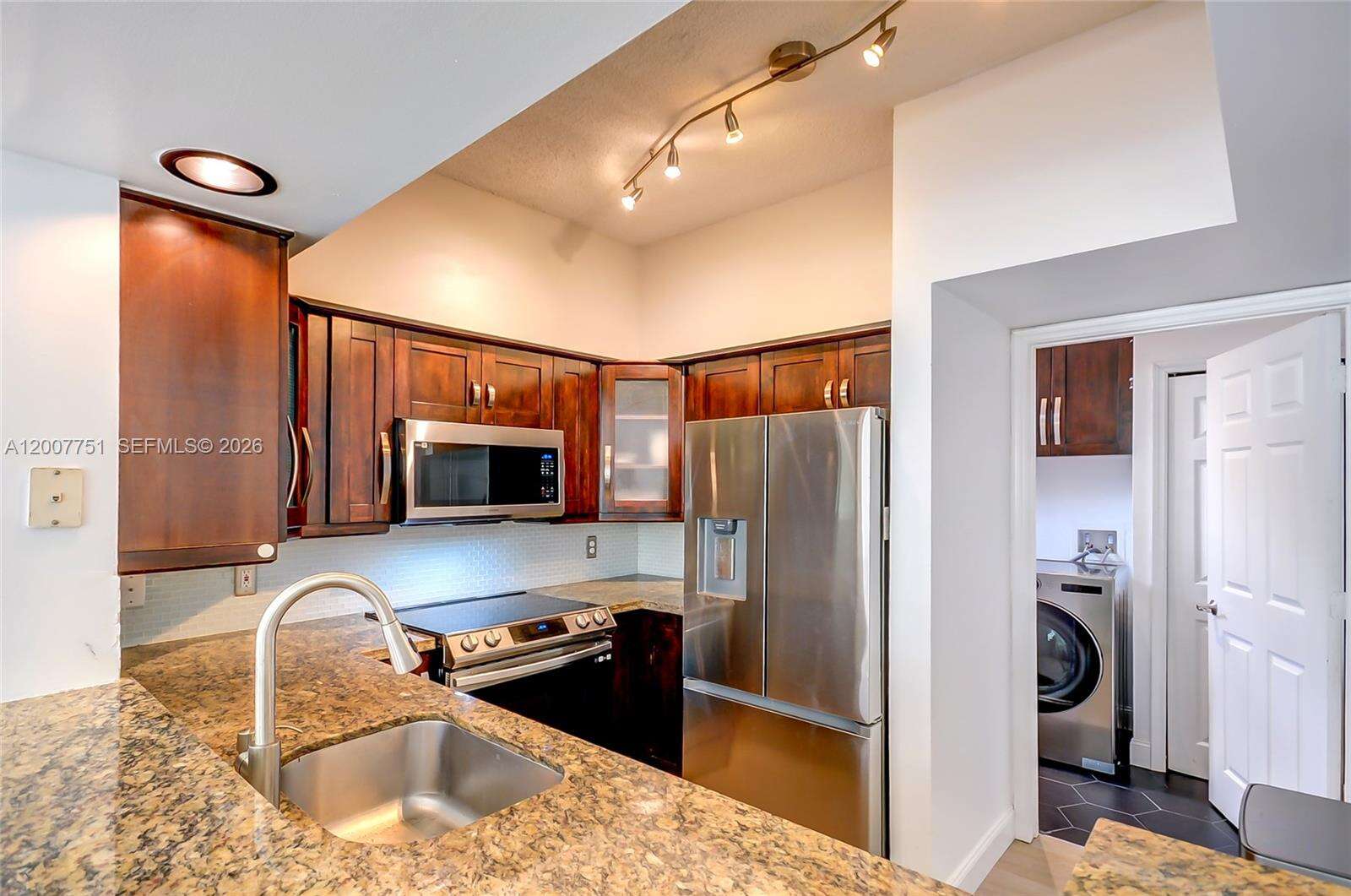 Village By The Bay at 3105 184 St, Aventura, FL 33160 - For Rent photo 12