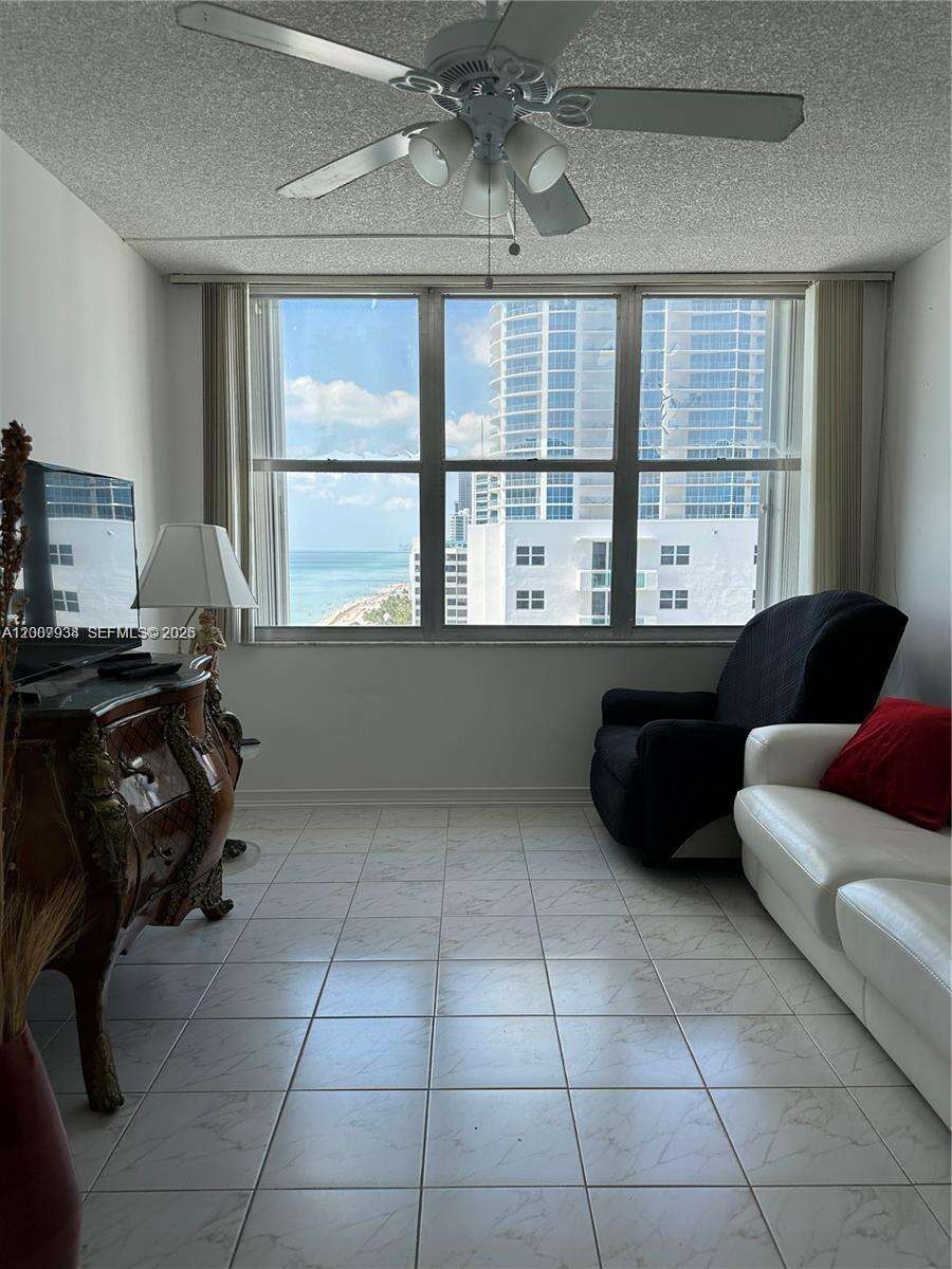 Aquarius at 2751 Ocean Dr, Hollywood, FL 33019 - For Rent photo 14