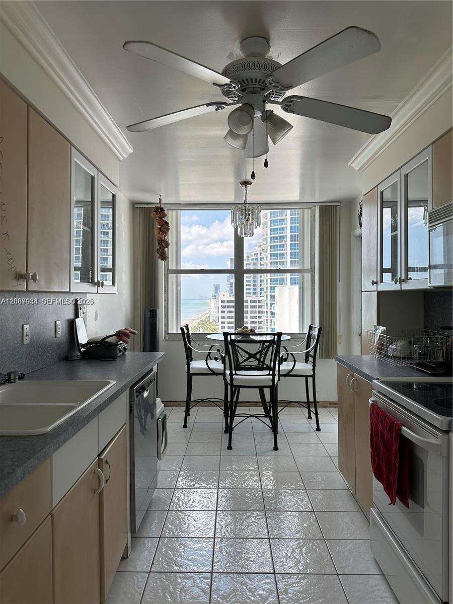Aquarius at 2751 Ocean Dr, Hollywood, FL 33019 - For Rent photo 16