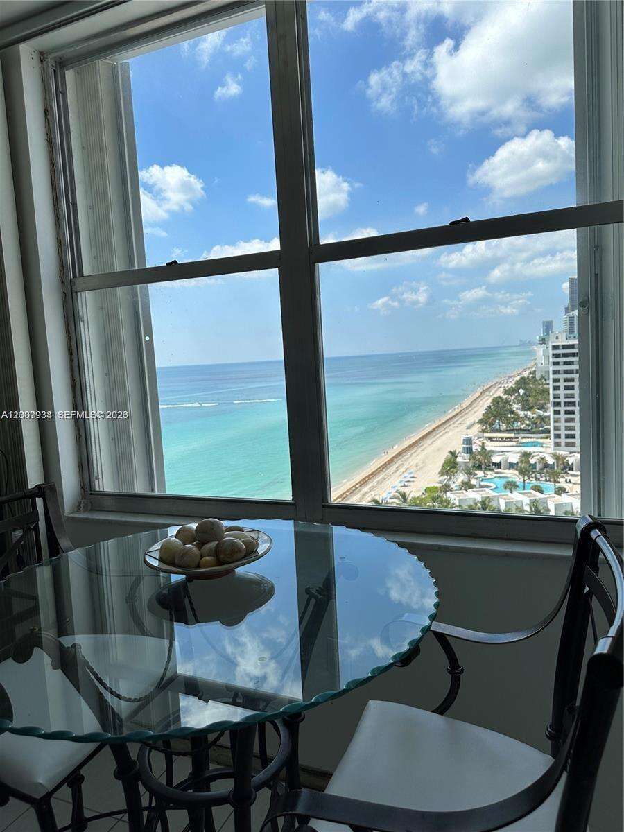 Aquarius at 2751 Ocean Dr, Hollywood, FL 33019 - For Rent photo 17