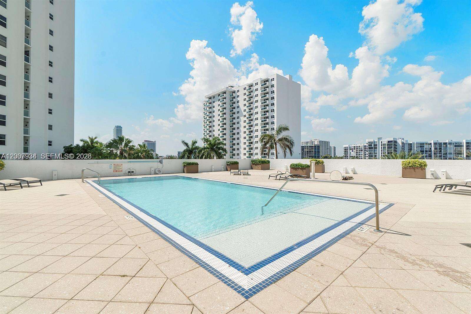 Aquarius at 2751 Ocean Dr, Hollywood, FL 33019 - For Rent photo 25