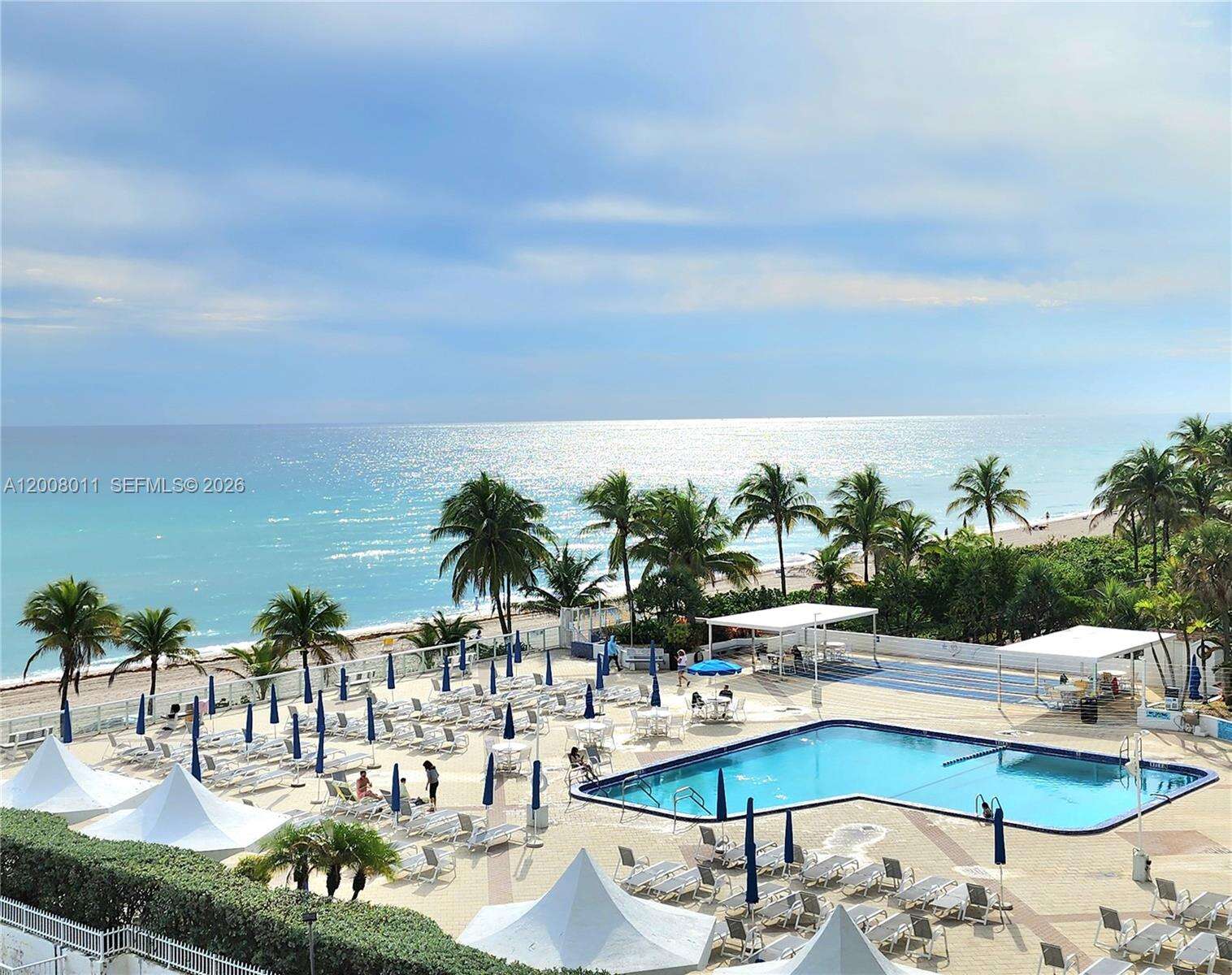 Parker Plaza at 2030 Ocean Dr, Hallandale Beach, FL 33009 - For Rent photo 2