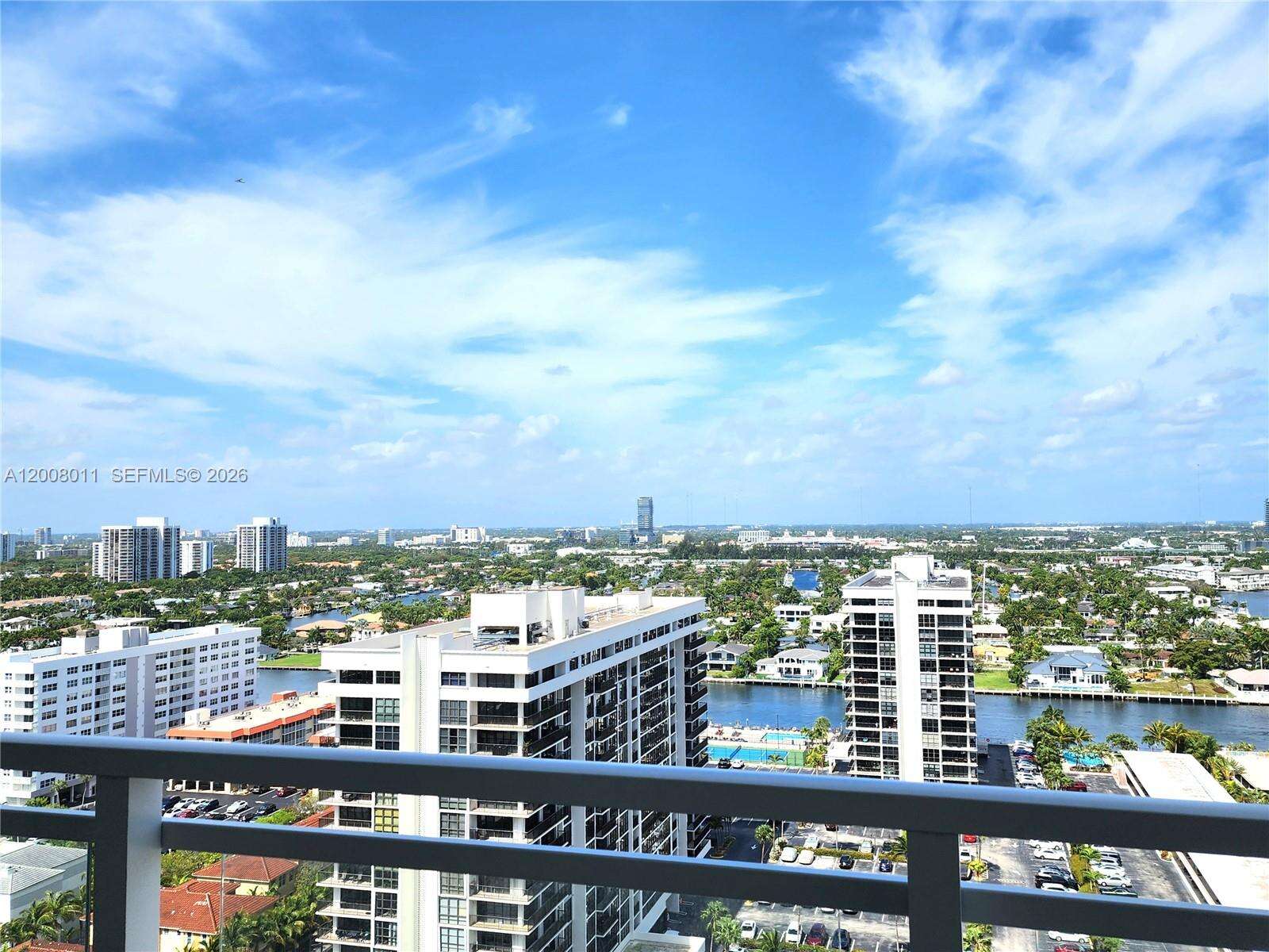 Parker Plaza at 2030 Ocean Dr, Hallandale Beach, FL 33009 - For Rent photo 4