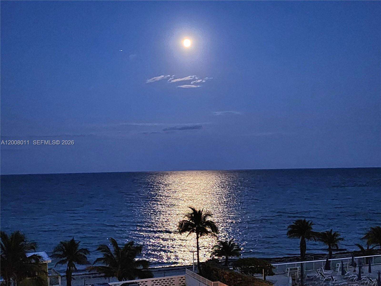 Parker Plaza at 2030 Ocean Dr, Hallandale Beach, FL 33009 - For Rent photo 38