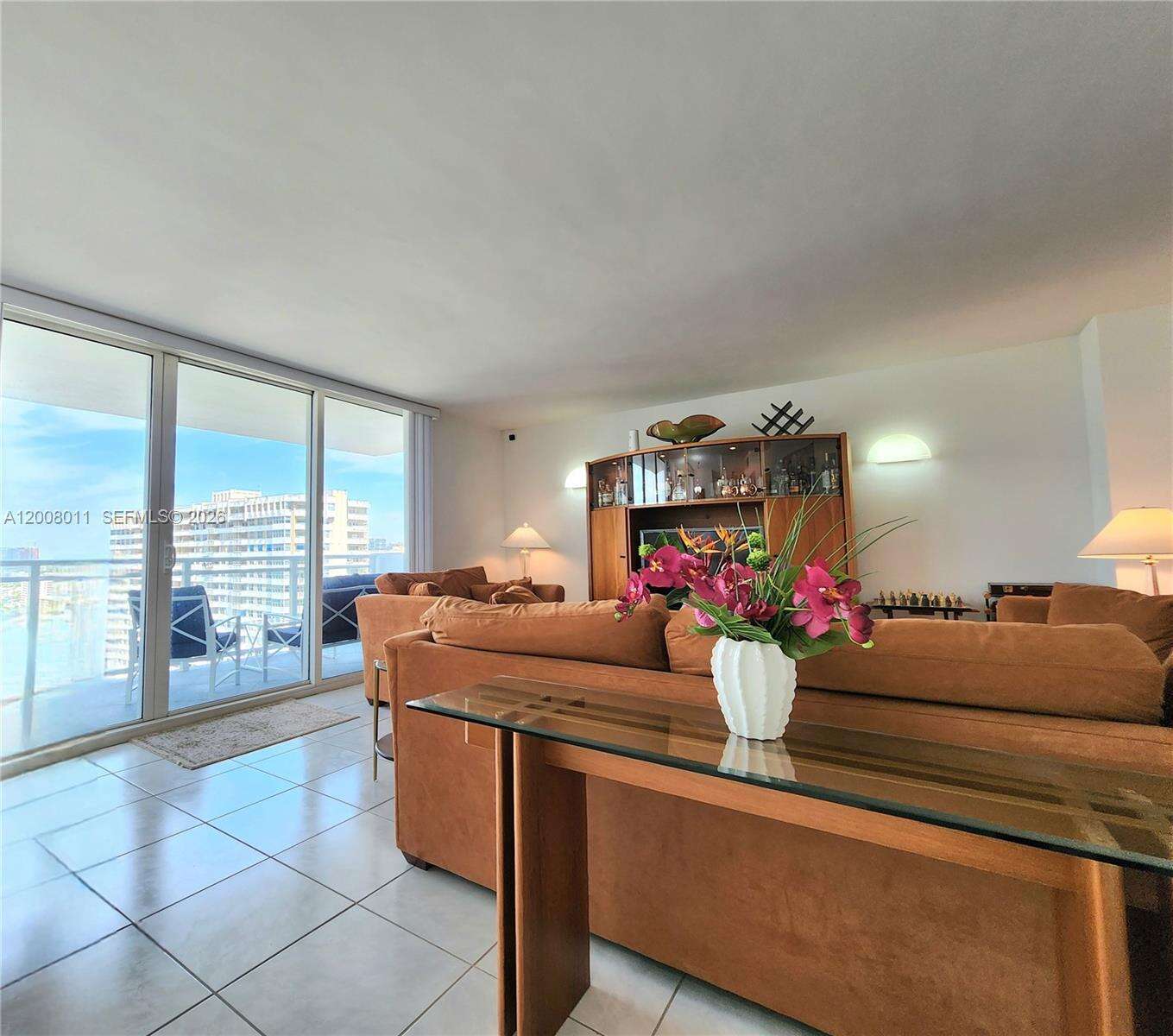 Parker Plaza at 2030 Ocean Dr, Hallandale Beach, FL 33009 - For Rent photo 8
