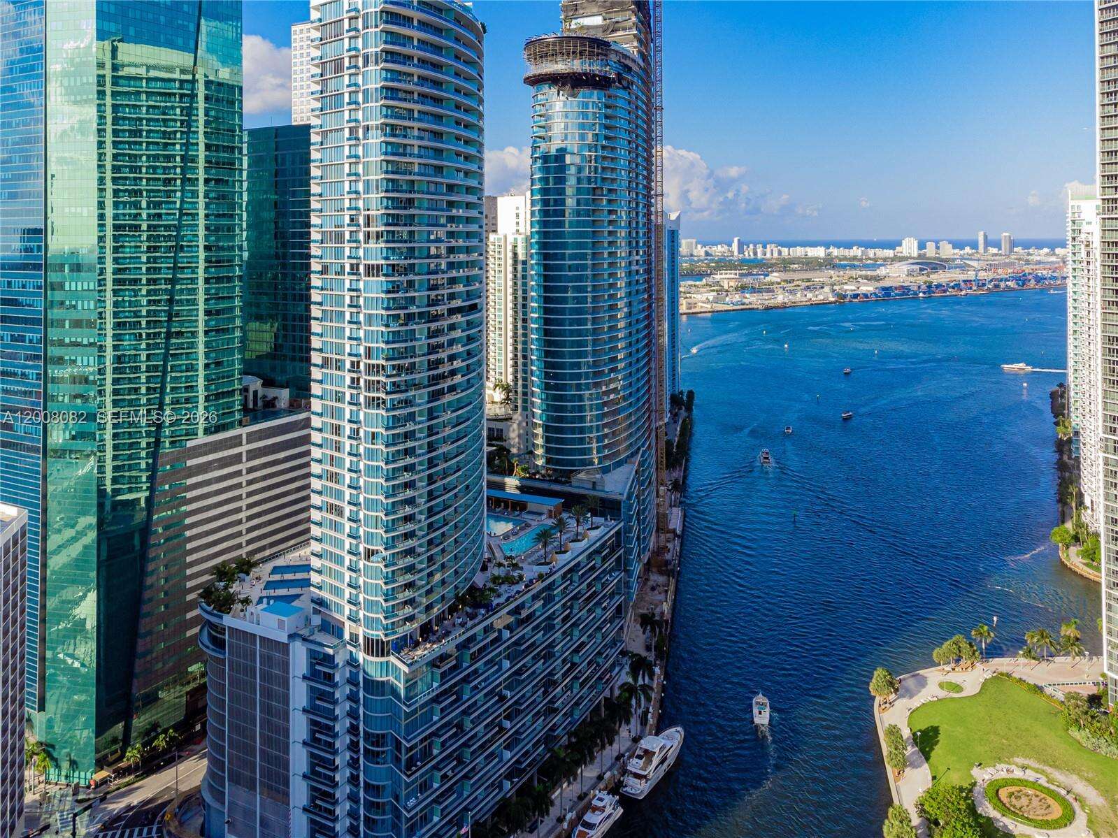 Epic Residences at 200 Biscayne Blvd Way, Miami, FL 33131 - For Rent photo 1