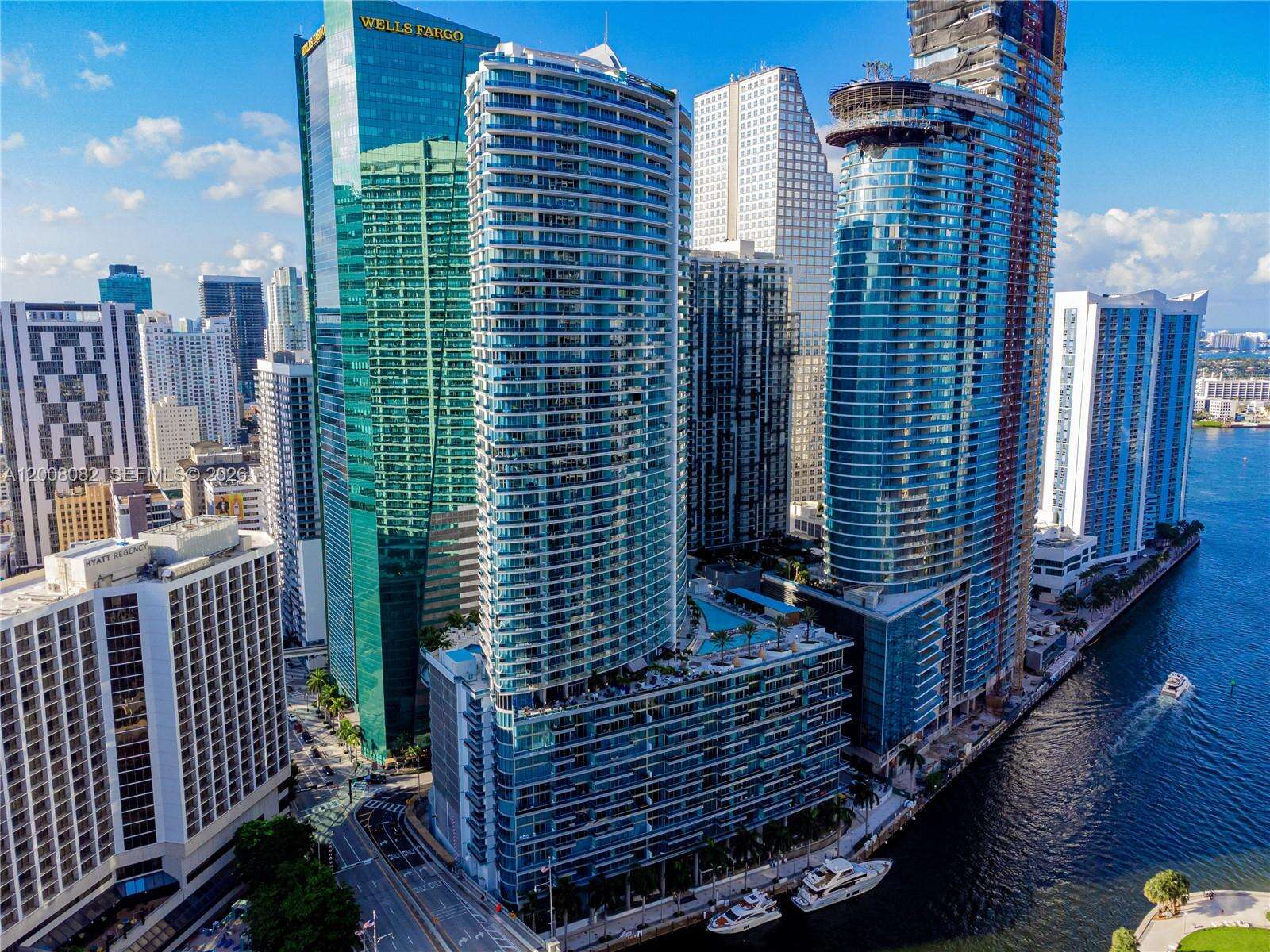 Epic Residences at 200 Biscayne Blvd Way, Miami, FL 33131 - For Rent photo 2