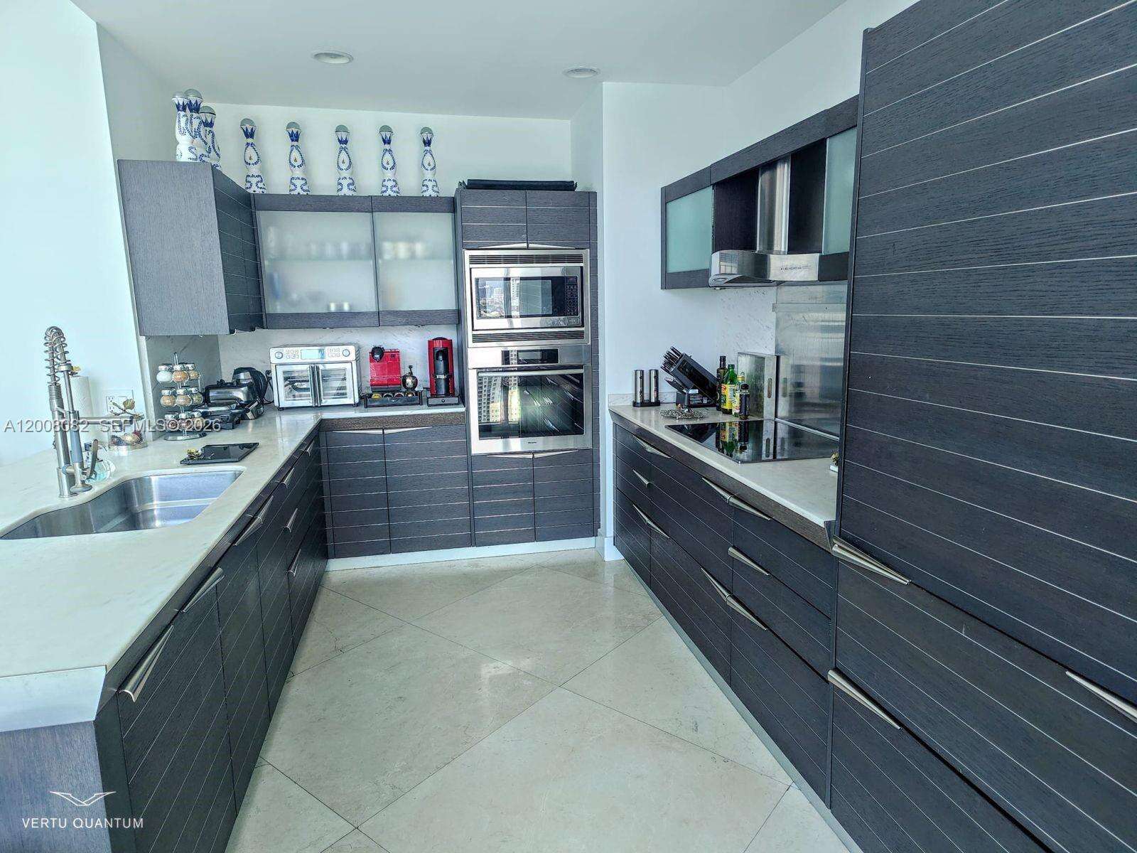 Epic Residences at 200 Biscayne Blvd Way, Miami, FL 33131 - For Rent photo 12