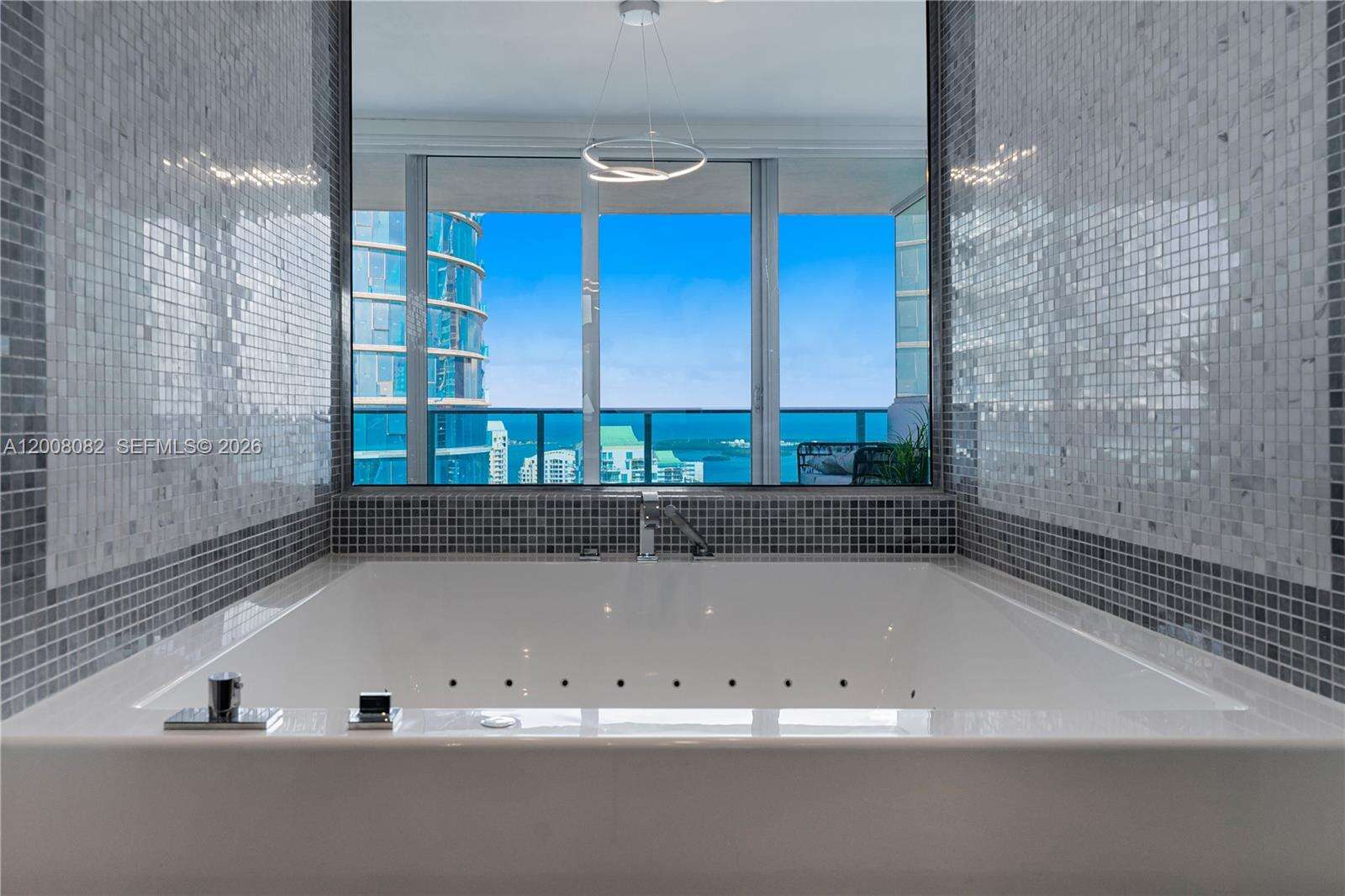 Epic Residences at 200 Biscayne Blvd Way, Miami, FL 33131 - For Rent photo 17
