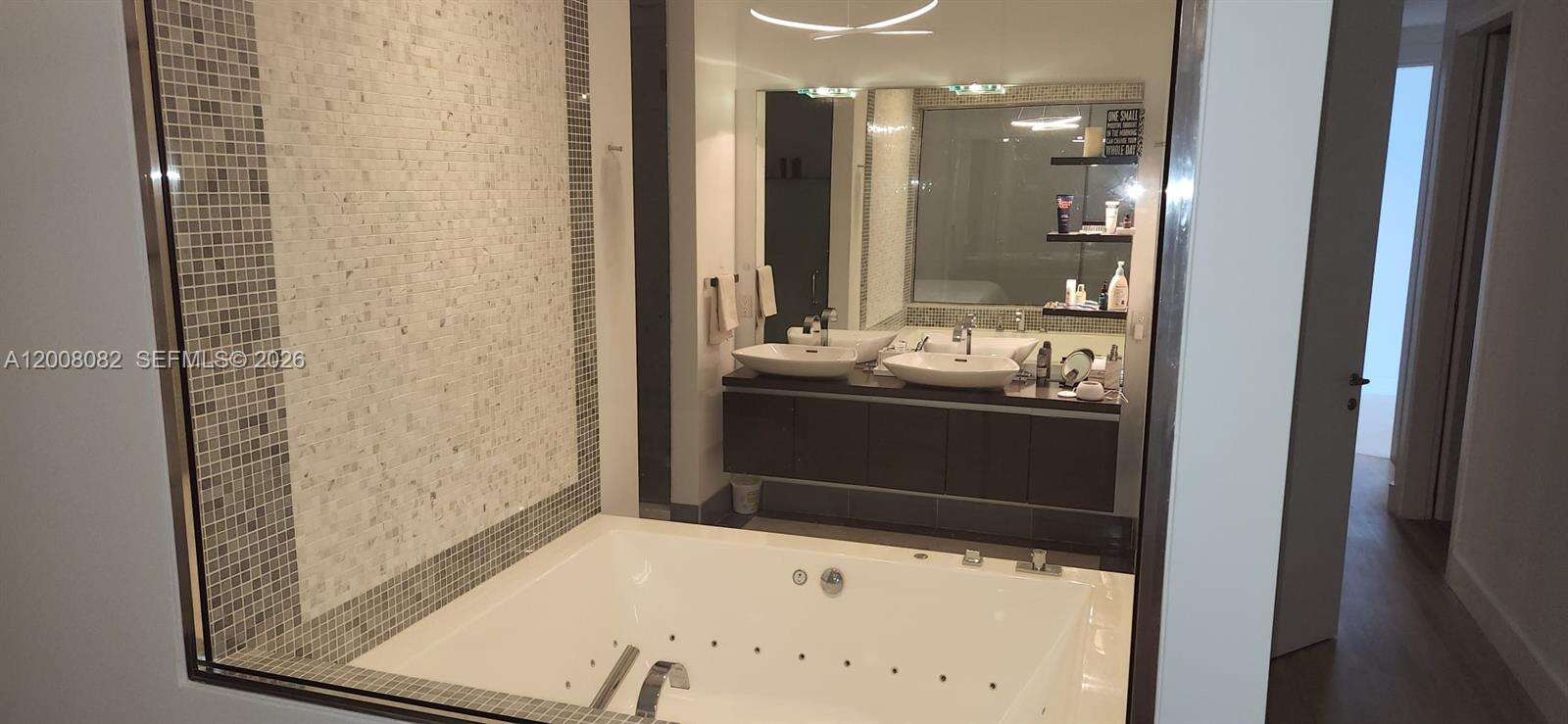 Epic Residences at 200 Biscayne Blvd Way, Miami, FL 33131 - For Rent photo 32