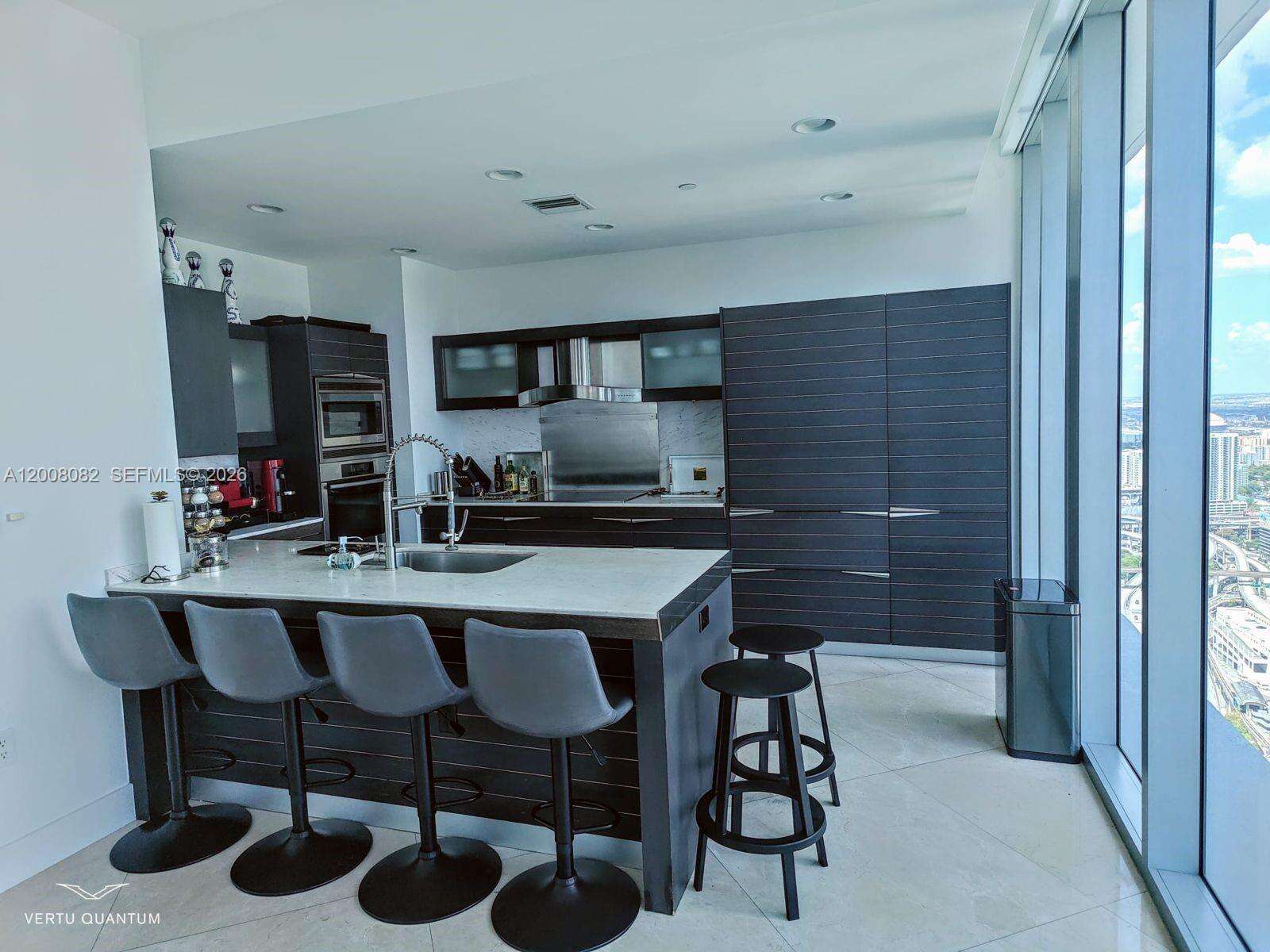 Epic Residences at 200 Biscayne Blvd Way, Miami, FL 33131 - For Rent photo 9