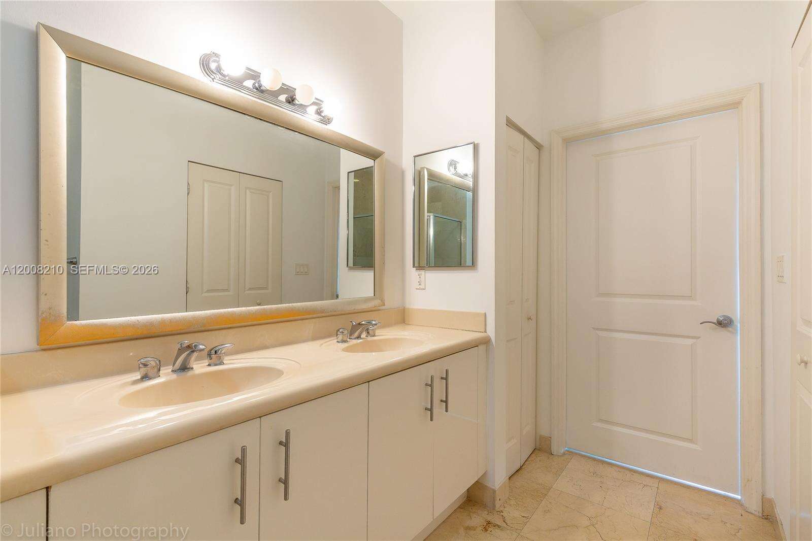 360 Condo at 7900 Harbor Island Dr, North Bay Village, FL 33141 - For Rent photo 25