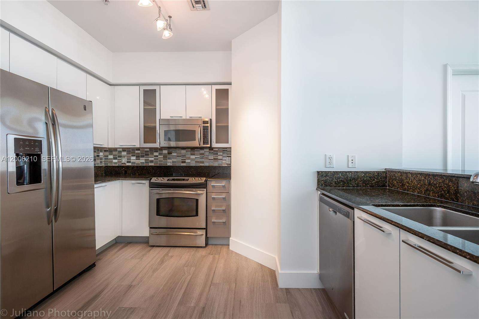 360 Condo at 7900 Harbor Island Dr, North Bay Village, FL 33141 - For Rent photo 9