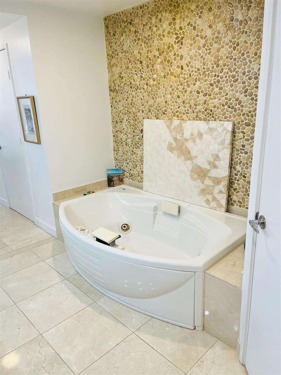 Sayan at 16275 Collins, Sunny Isles Beach, FL 33160 - For Rent photo 13