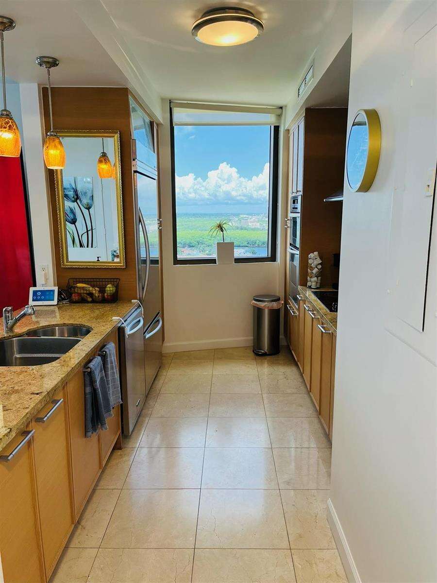 Sayan at 16275 Collins, Sunny Isles Beach, FL 33160 - For Rent photo 9