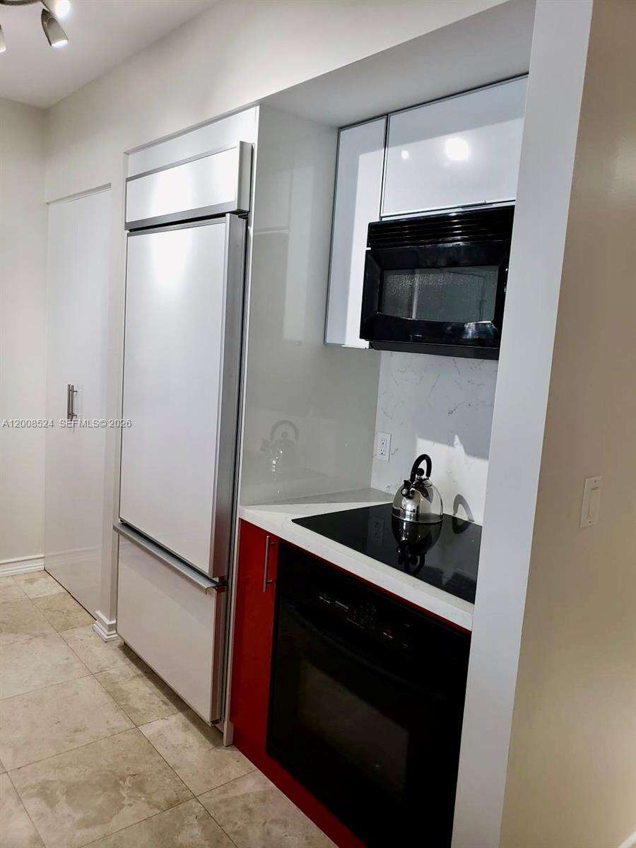 The Beach Club Two at 1830 Ocean Dr, Hallandale Beach, FL 33009 - For Rent photo 14