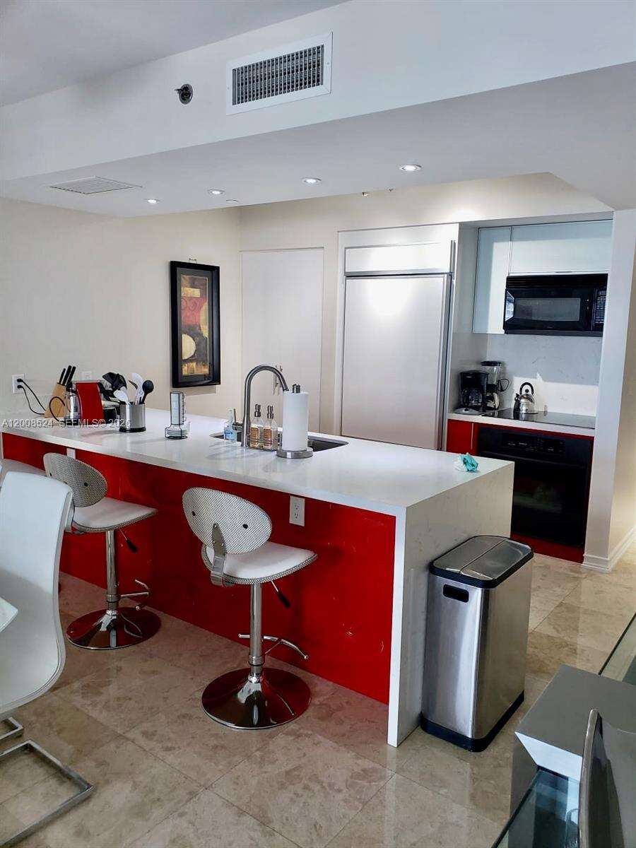 The Beach Club Two at 1830 Ocean Dr, Hallandale Beach, FL 33009 - For Rent photo 3