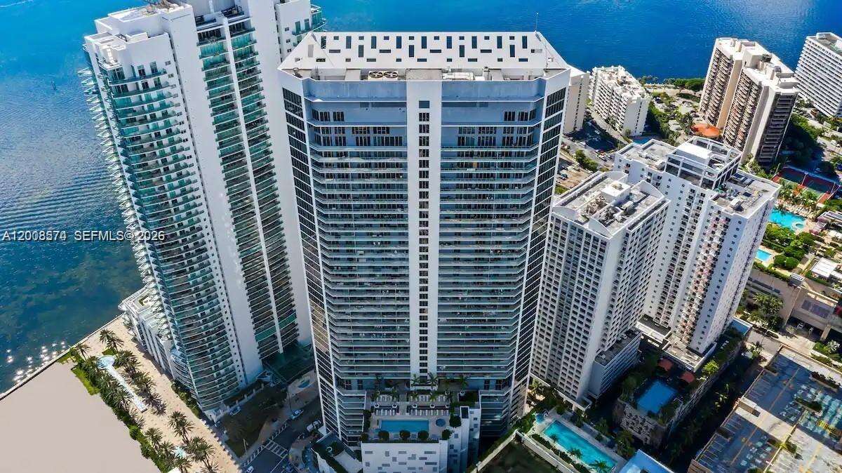 Brickell House at 1300 Brickell Bay Dr, Miami, FL 33131 - For Rent photo 38