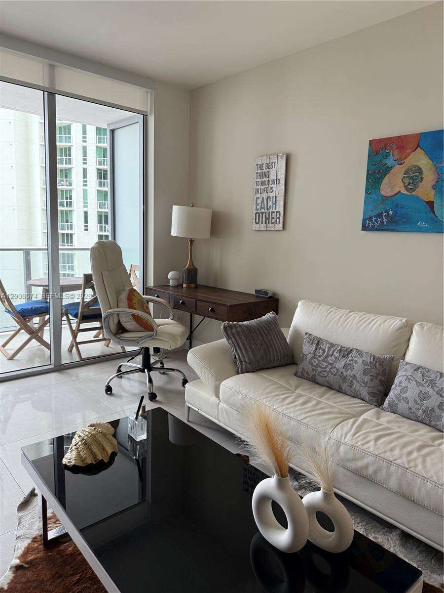 Brickell House at 1300 Brickell Bay Dr, Miami, FL 33131 - For Rent photo 8