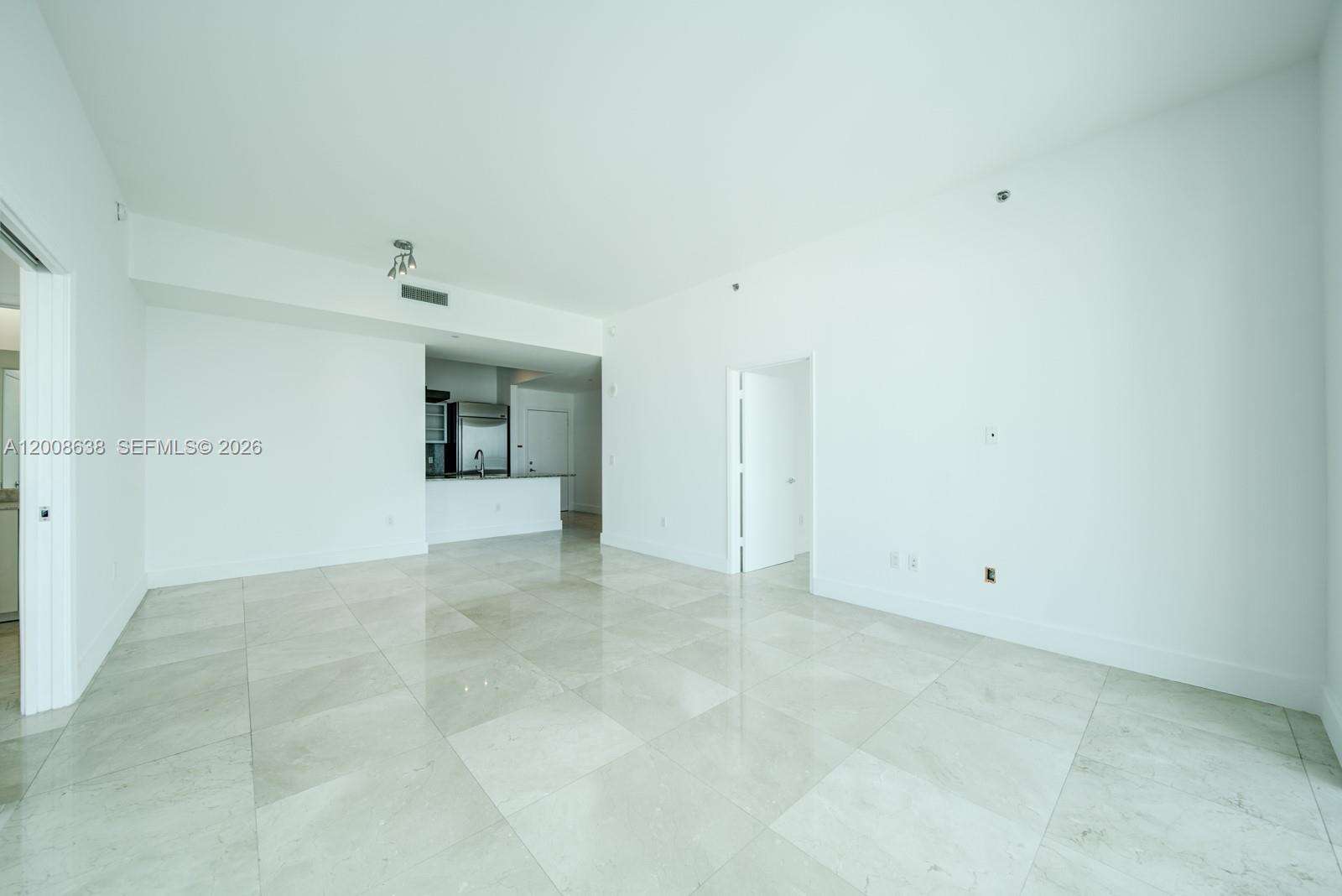 The Plaza On Brickell East at 950 Brickell Bay Dr, Miami, FL 33131 - For Rent photo 4