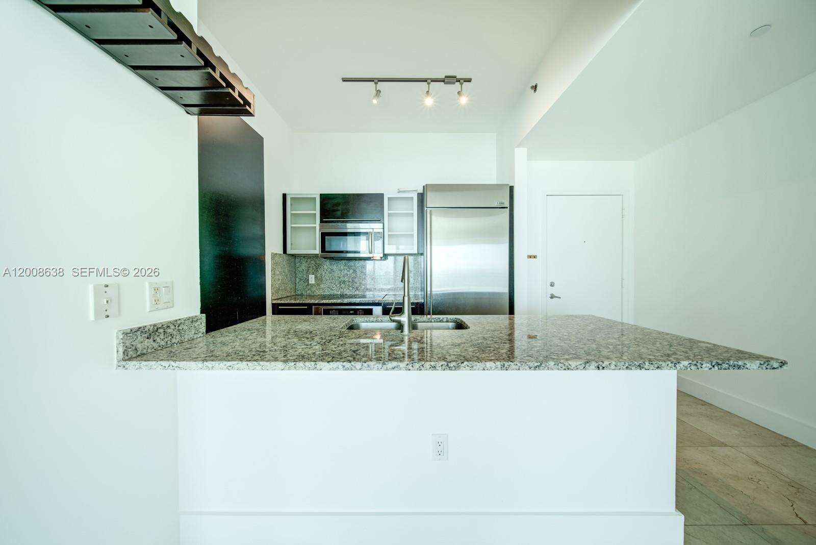 The Plaza On Brickell East at 950 Brickell Bay Dr, Miami, FL 33131 - For Rent photo 5