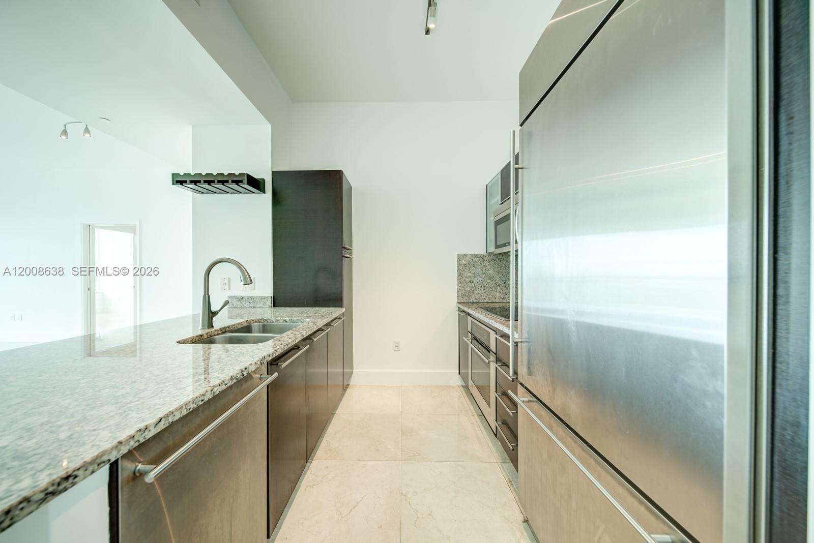 The Plaza On Brickell East at 950 Brickell Bay Dr, Miami, FL 33131 - For Rent photo 7