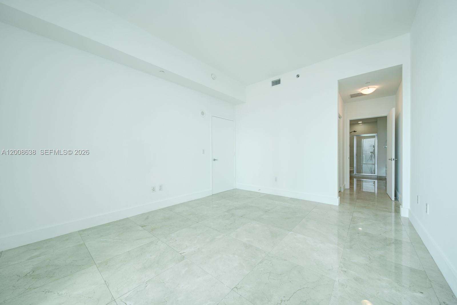 The Plaza On Brickell East at 950 Brickell Bay Dr, Miami, FL 33131 - For Rent photo 10