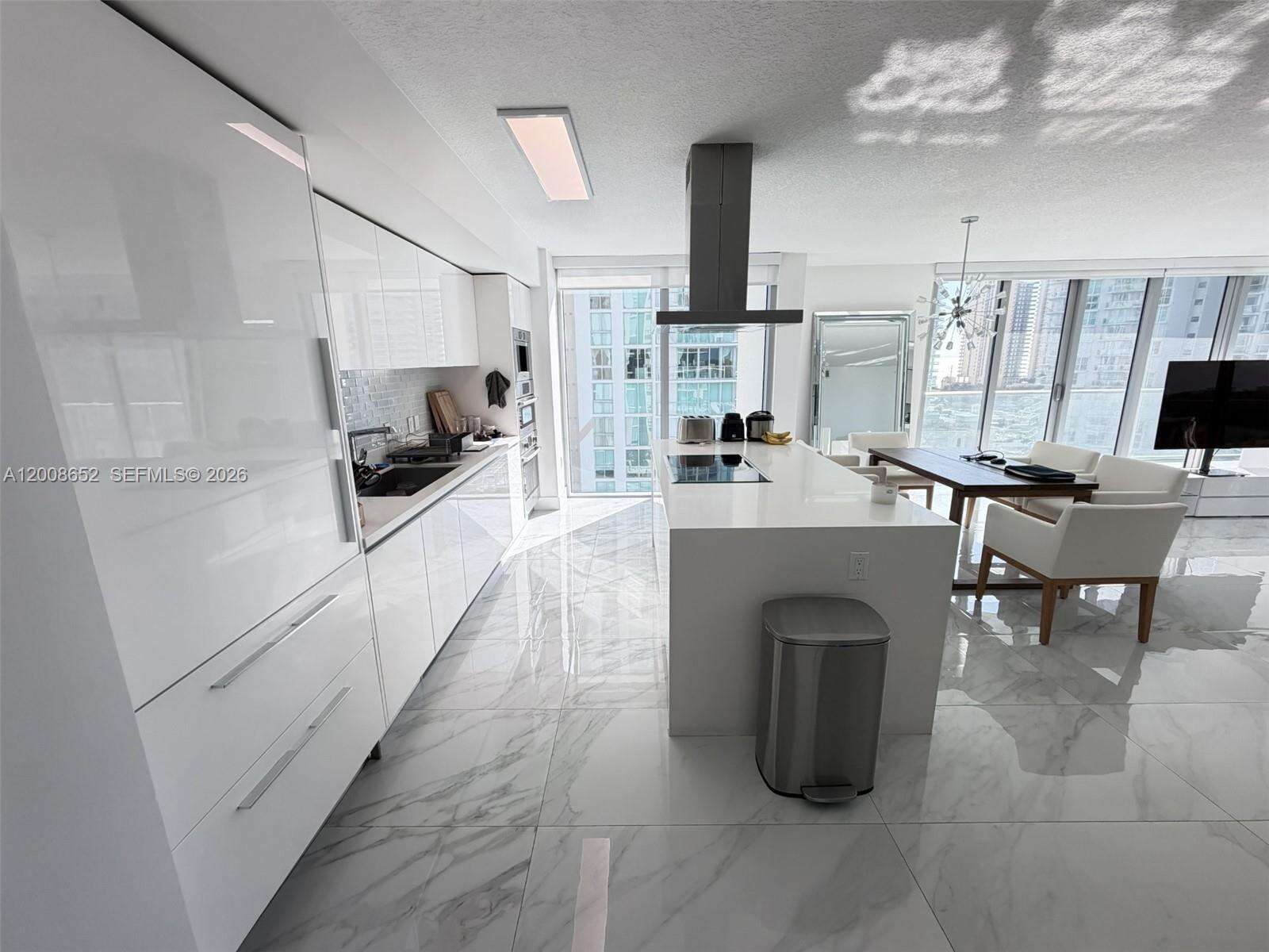 Parque Towers at 330 Sunny Isles Blvd, Sunny Isles Beach, FL 33160 - For Rent photo 3