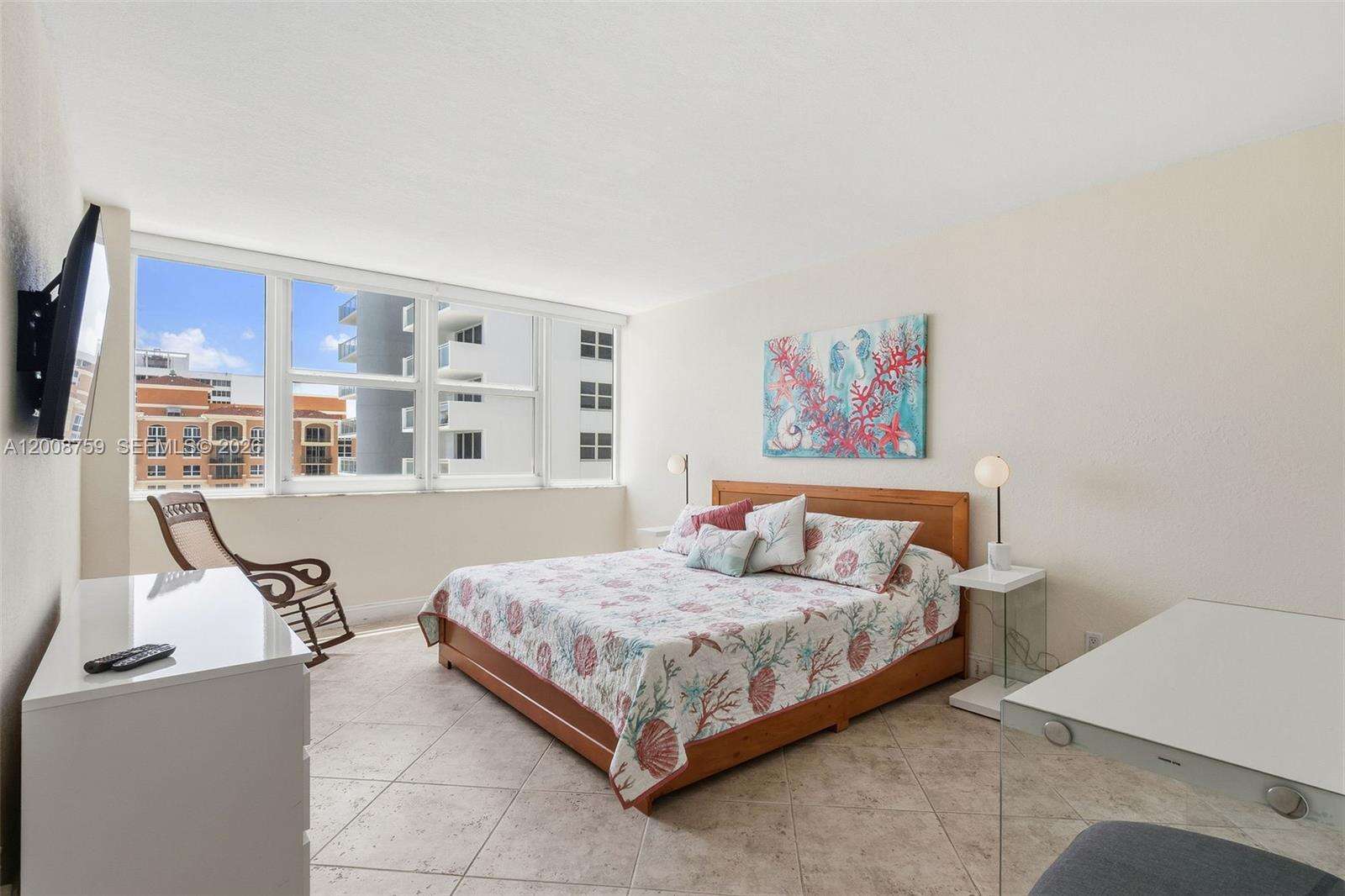Parker Plaza at 2030 Ocean Dr, Hallandale Beach, FL 33009 - For Rent photo 12
