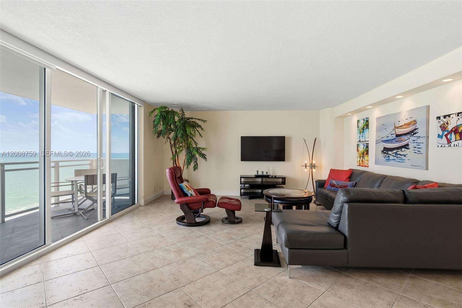 Parker Plaza at 2030 Ocean Dr, Hallandale Beach, FL 33009 - For Rent photo 4