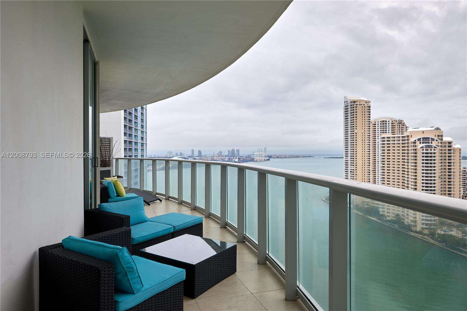 Met 1 at 300 Biscayne Blvd, Miami, FL 33131 - For Rent photo 2