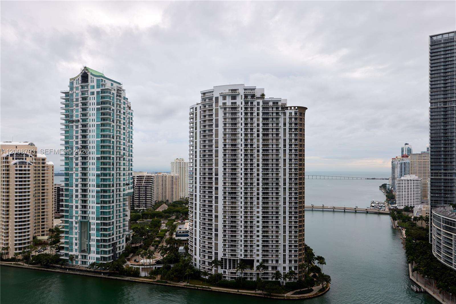 Met 1 at 300 Biscayne Blvd, Miami, FL 33131 - For Rent photo 11