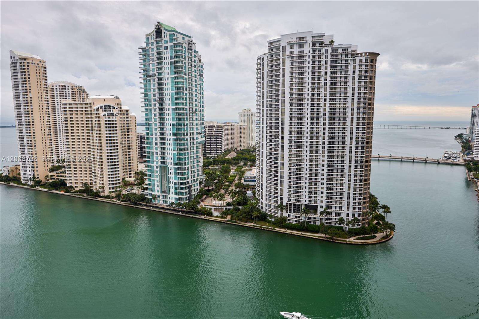 Met 1 at 300 Biscayne Blvd, Miami, FL 33131 - For Rent photo 13