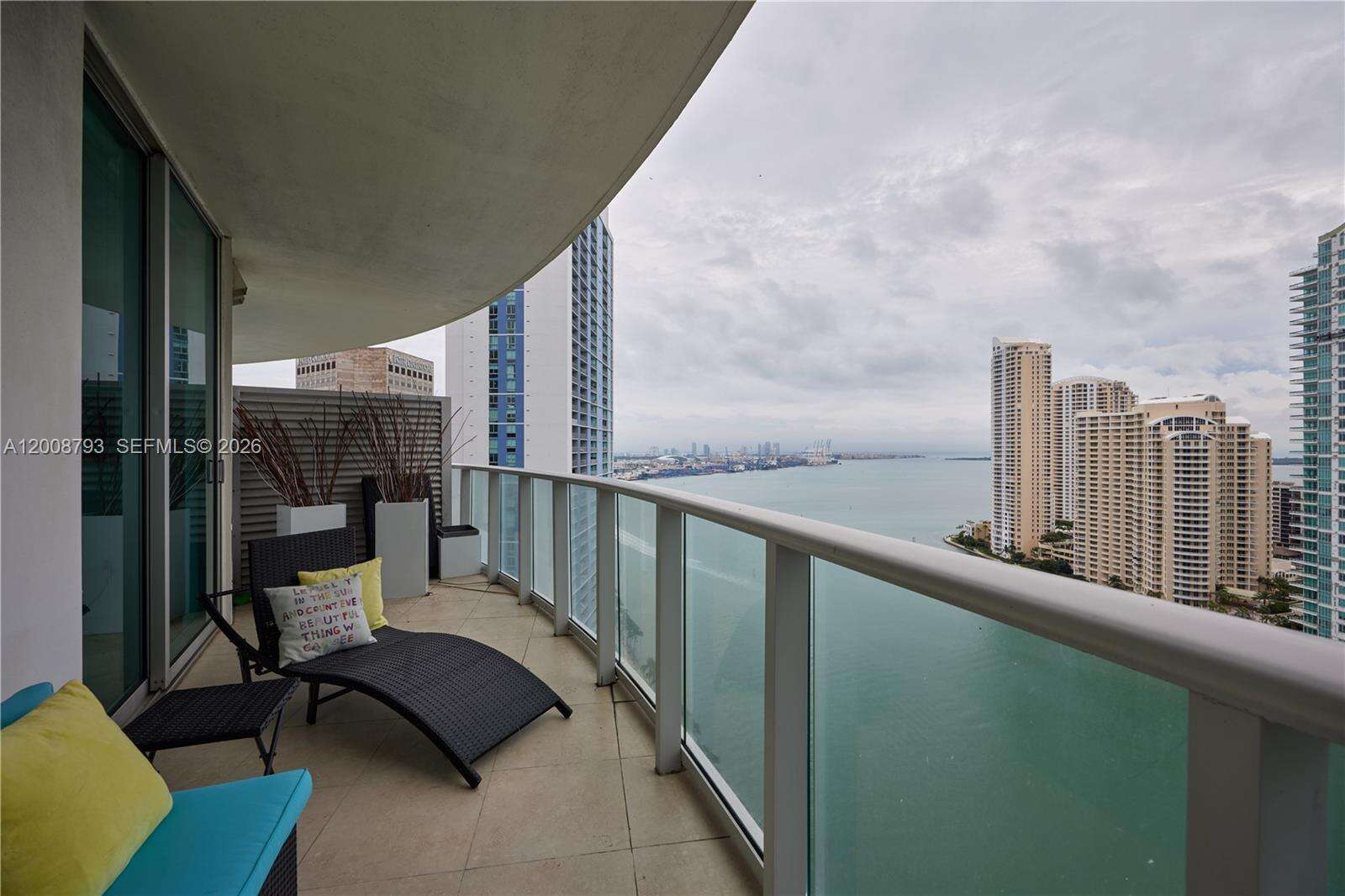Met 1 at 300 Biscayne Blvd, Miami, FL 33131 - For Rent photo 15