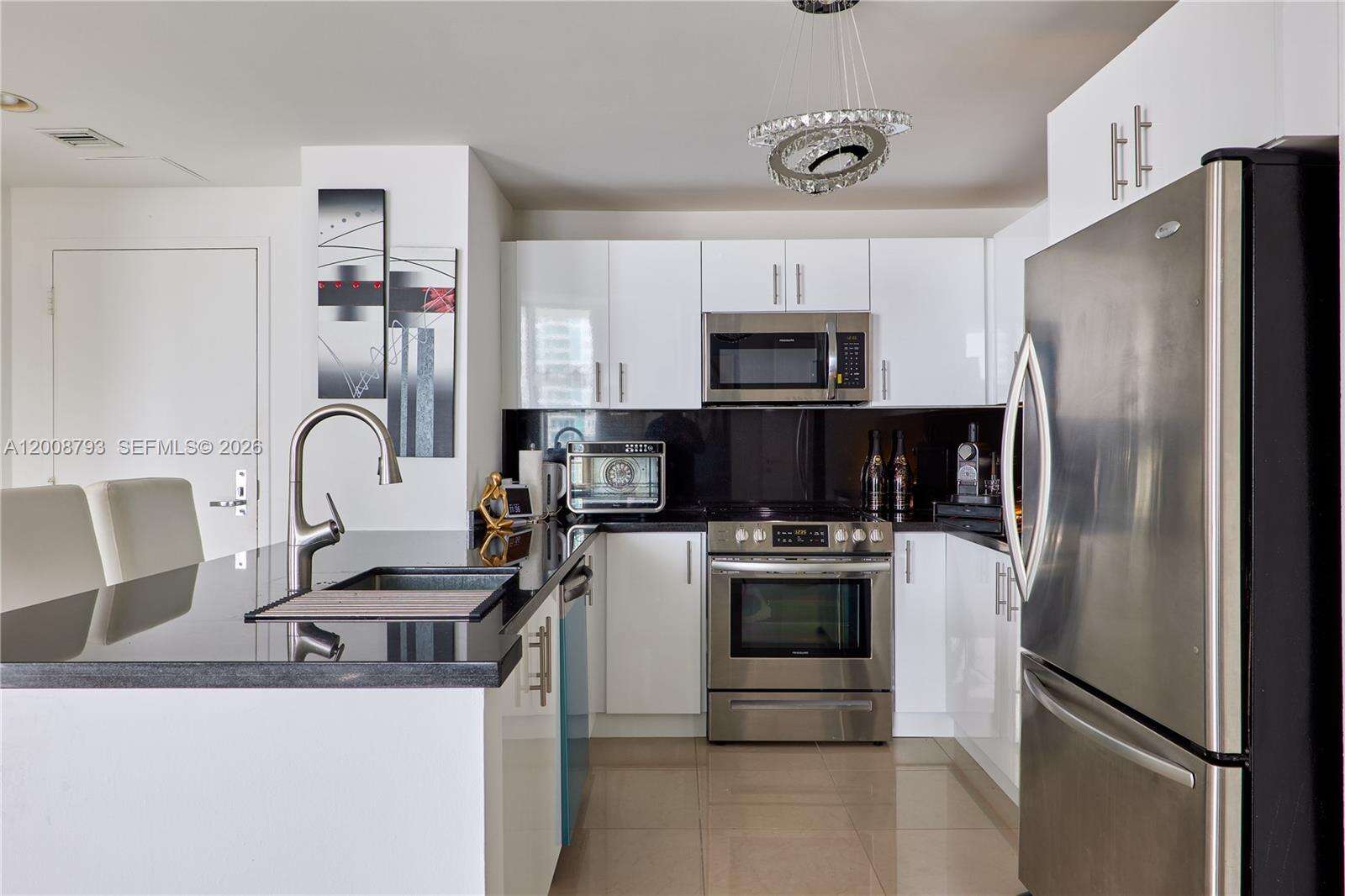 Met 1 at 300 Biscayne Blvd, Miami, FL 33131 - For Rent photo 16