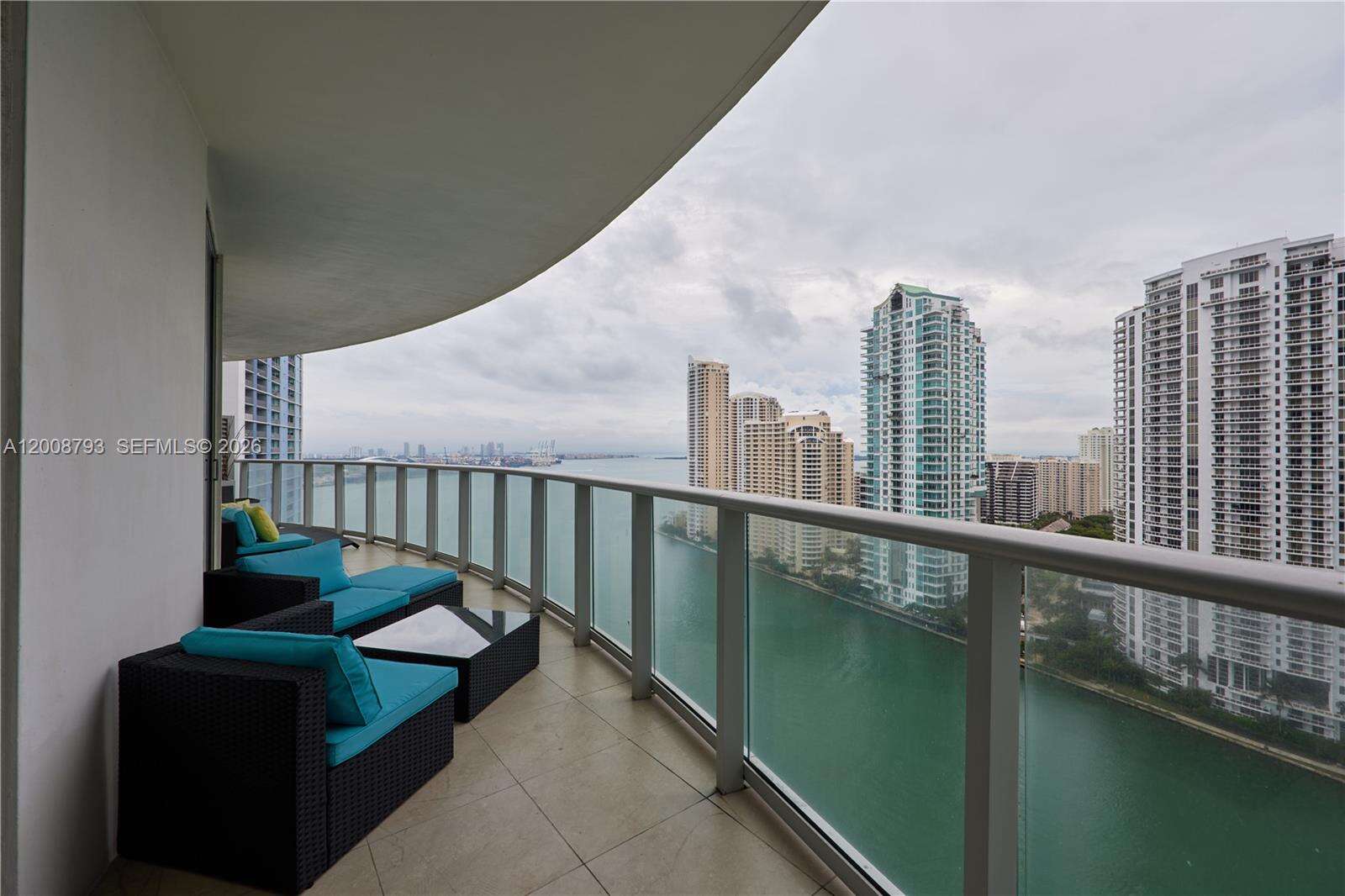 Met 1 at 300 Biscayne Blvd, Miami, FL 33131 - For Rent photo 18