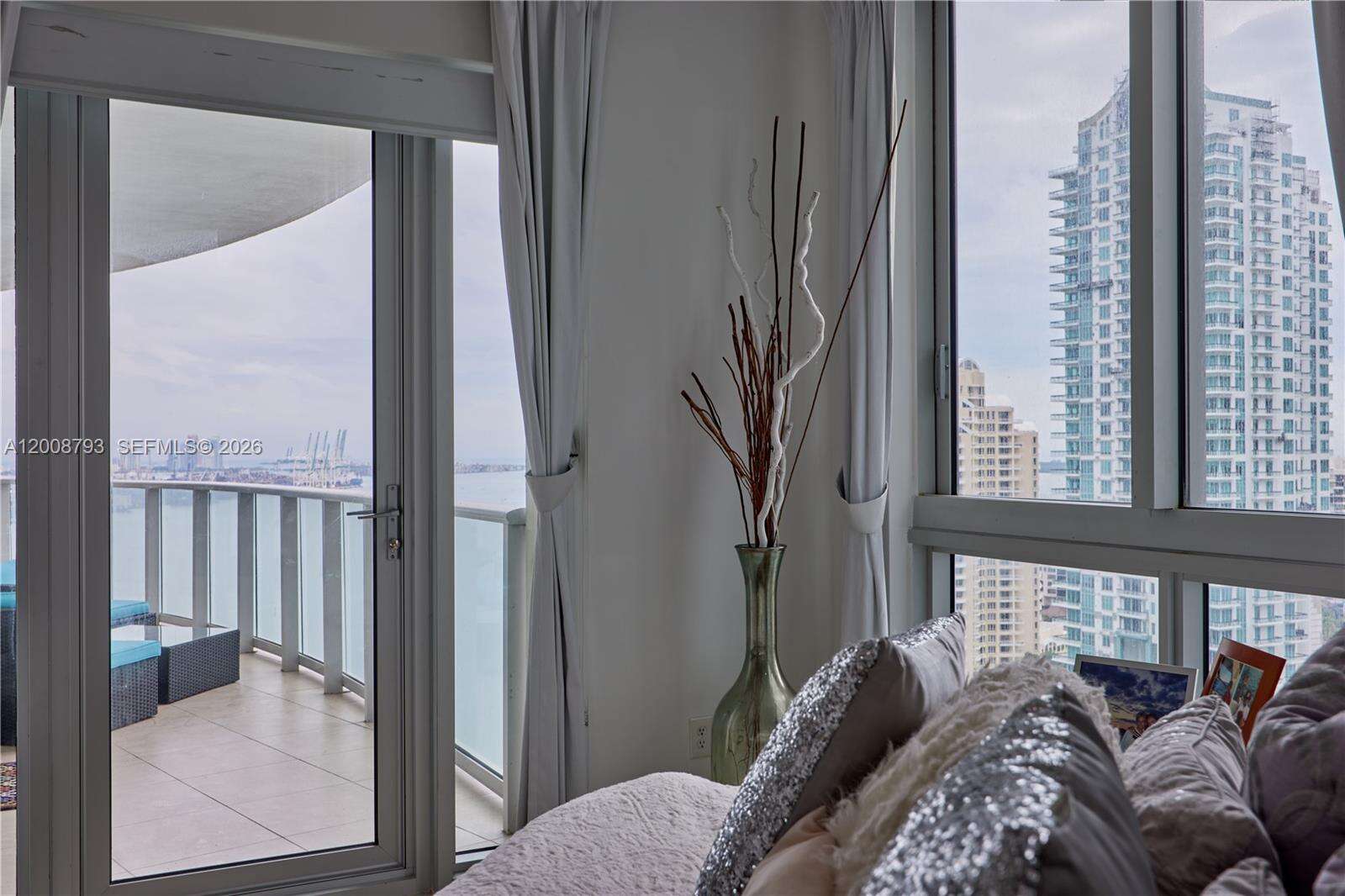 Met 1 at 300 Biscayne Blvd, Miami, FL 33131 - For Rent photo 28